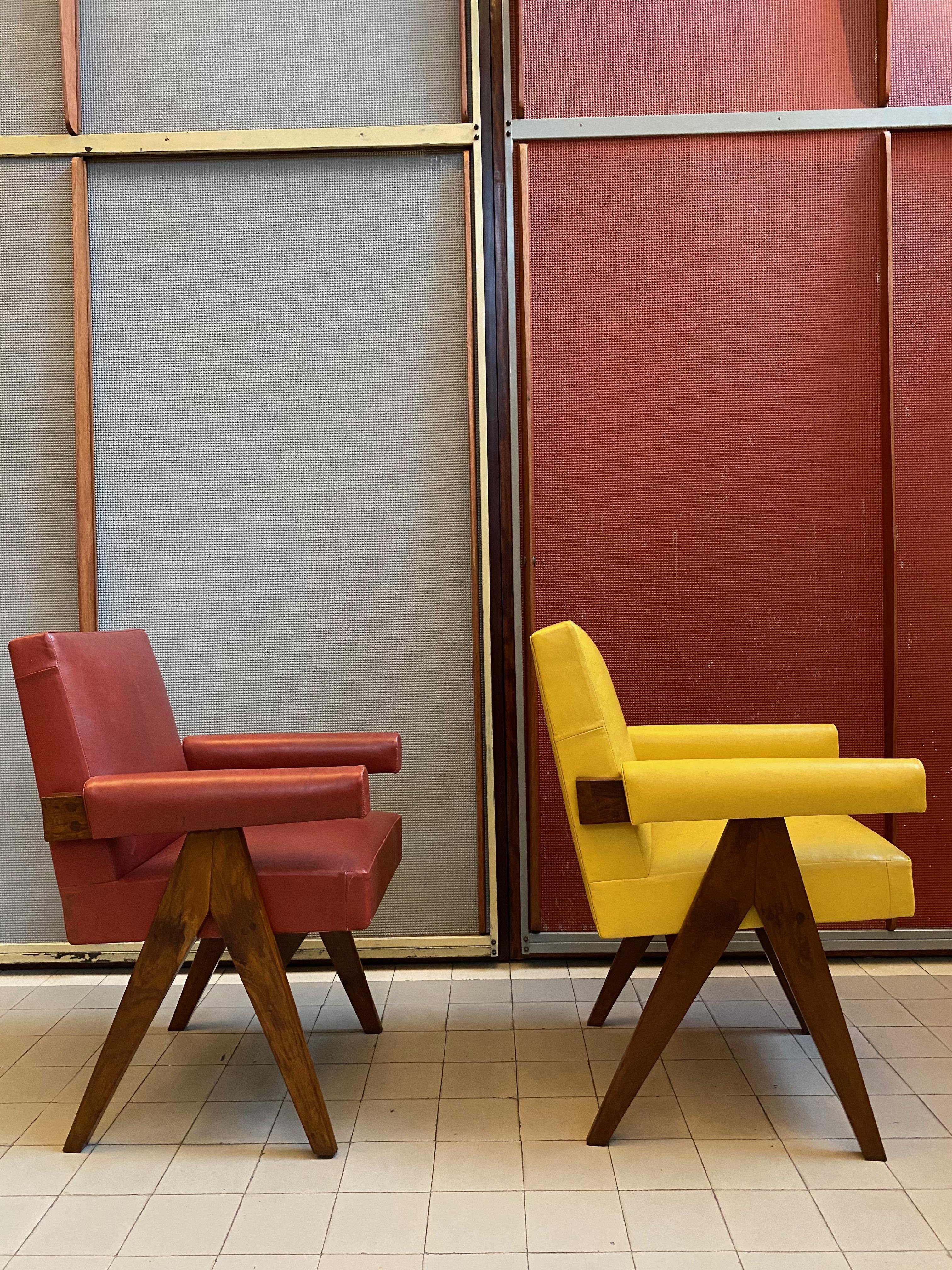 Pierre Jeanneret, PJ-SI-30-C, Sillón de comité, Chandigarh, hacia 1955 Cuero en venta