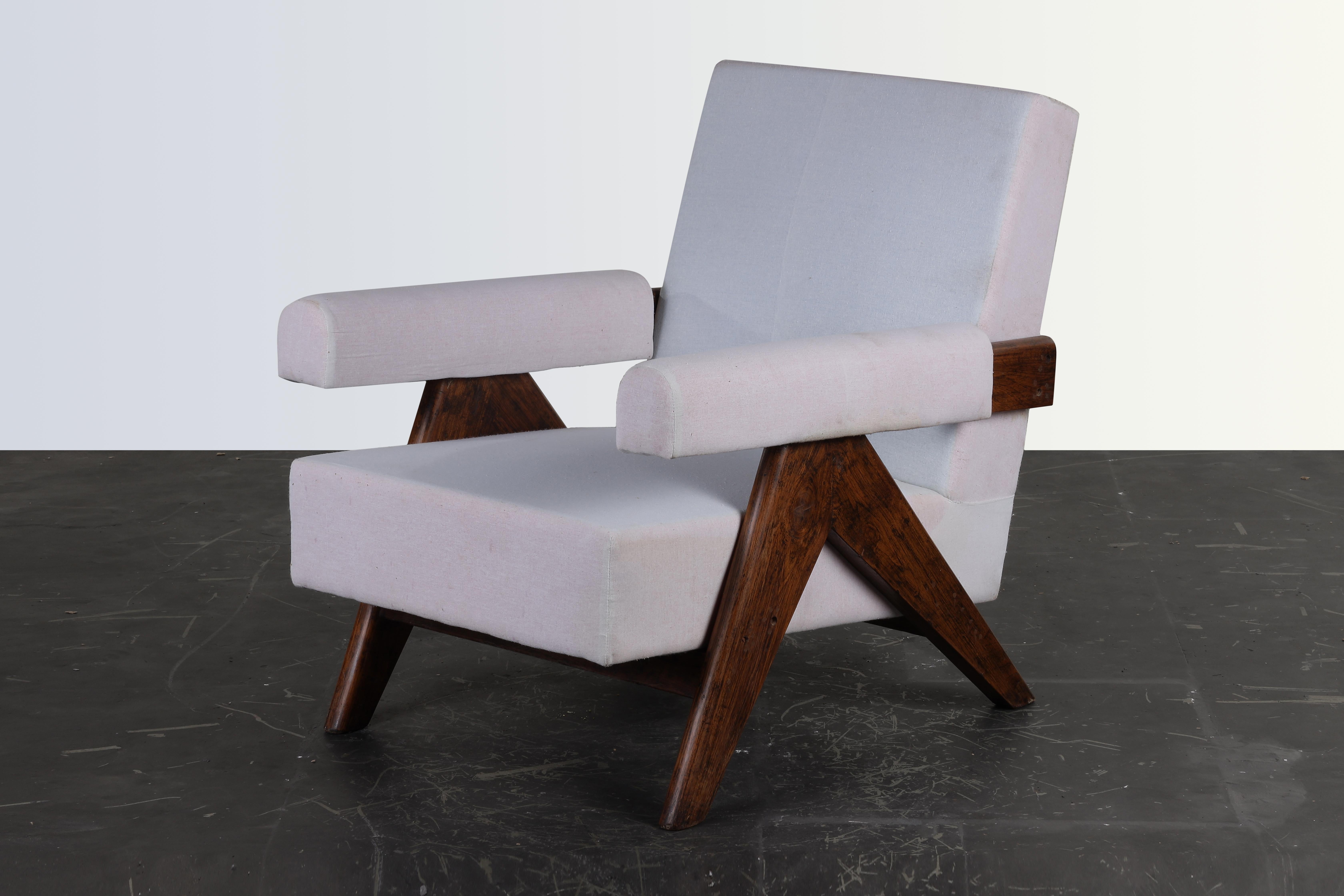 Pierre Jeanneret PJ-SI-32-A Sofá Silla / Auténtico Moderno de Mediados de Siglo en Bueno estado para la venta en Zürich, CH