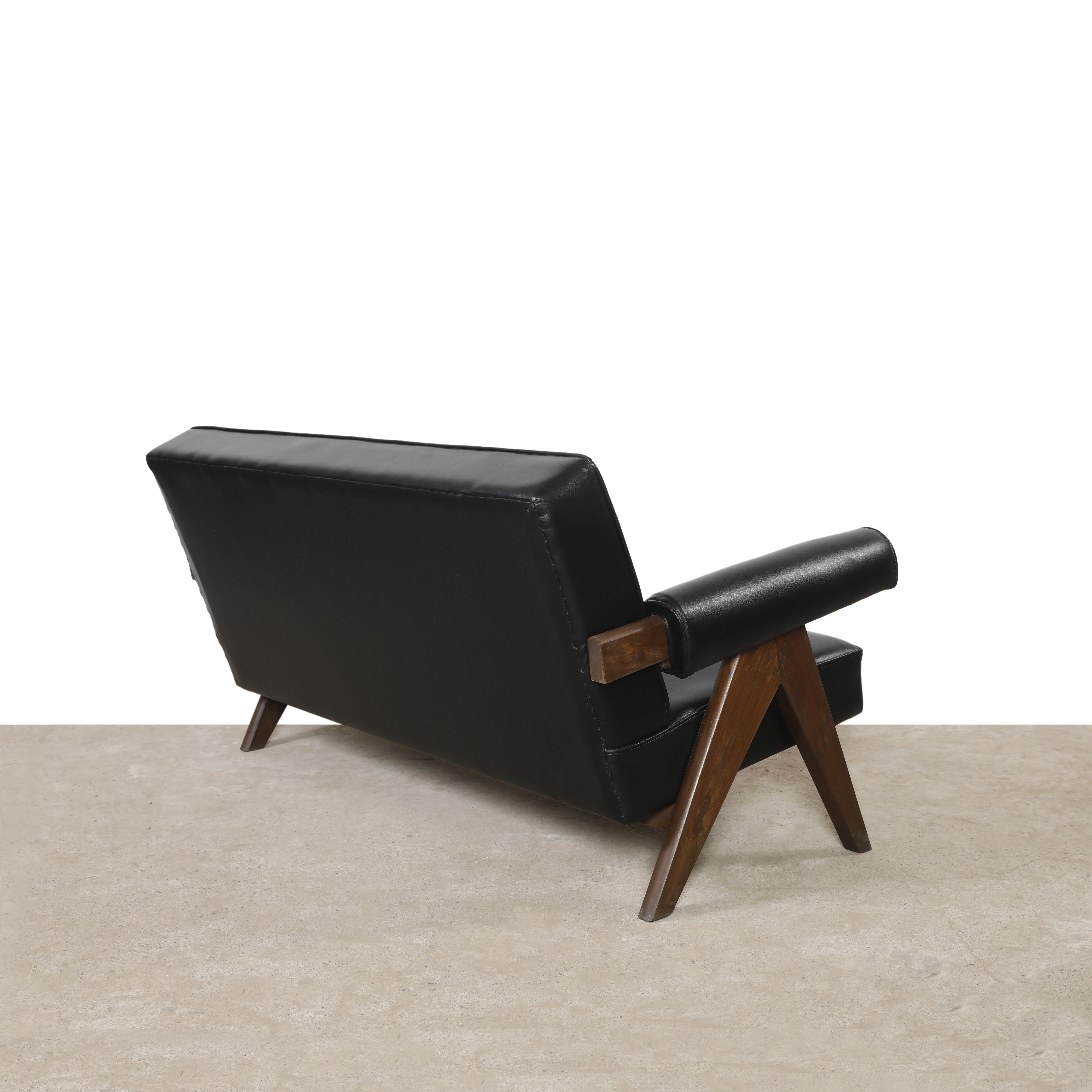 Pierre Jeanneret  PJ-SI-32-B Sofa / Authentisches Mid-Century Modern-Sofa (Moderne der Mitte des Jahrhunderts) im Angebot
