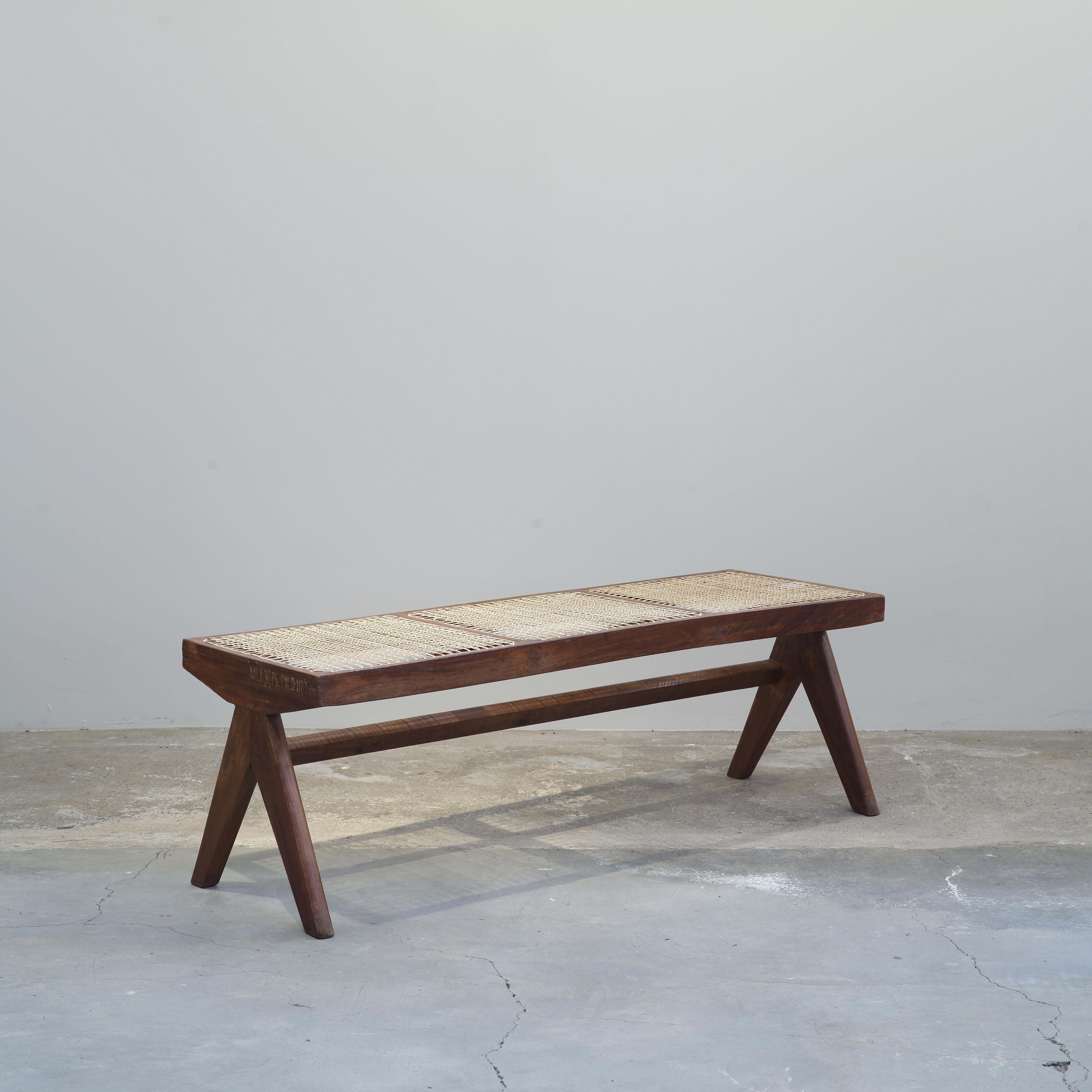 Indien Banc en rotin du milieu du siècle dernier Pierre Jeanneret PJ-SI-33-C en vente