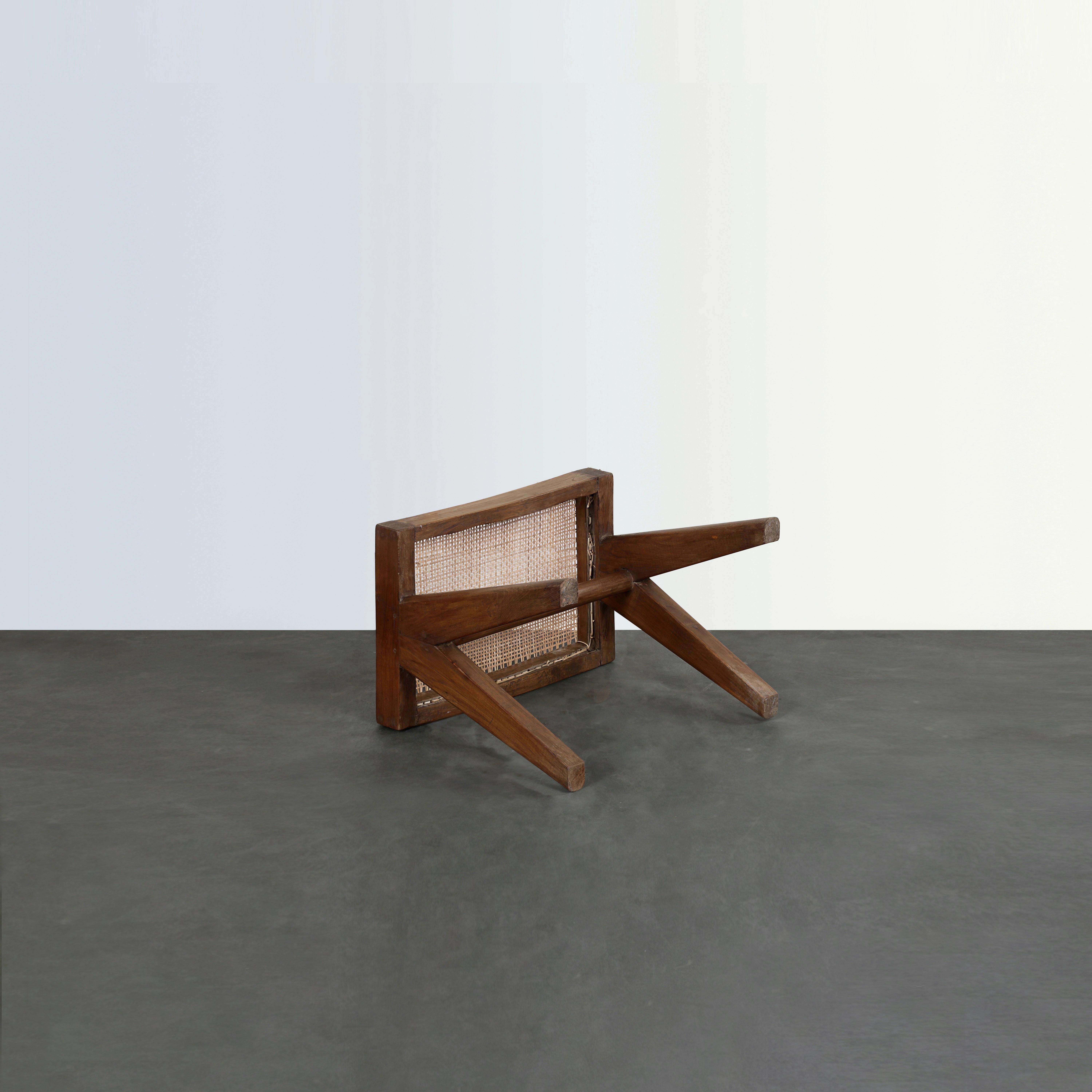 Pierre Jeanneret PJ-SI-34-A A-Legs Cane Stool / Authentic Mid-Century Modern  In Good Condition For Sale In Zürich, CH