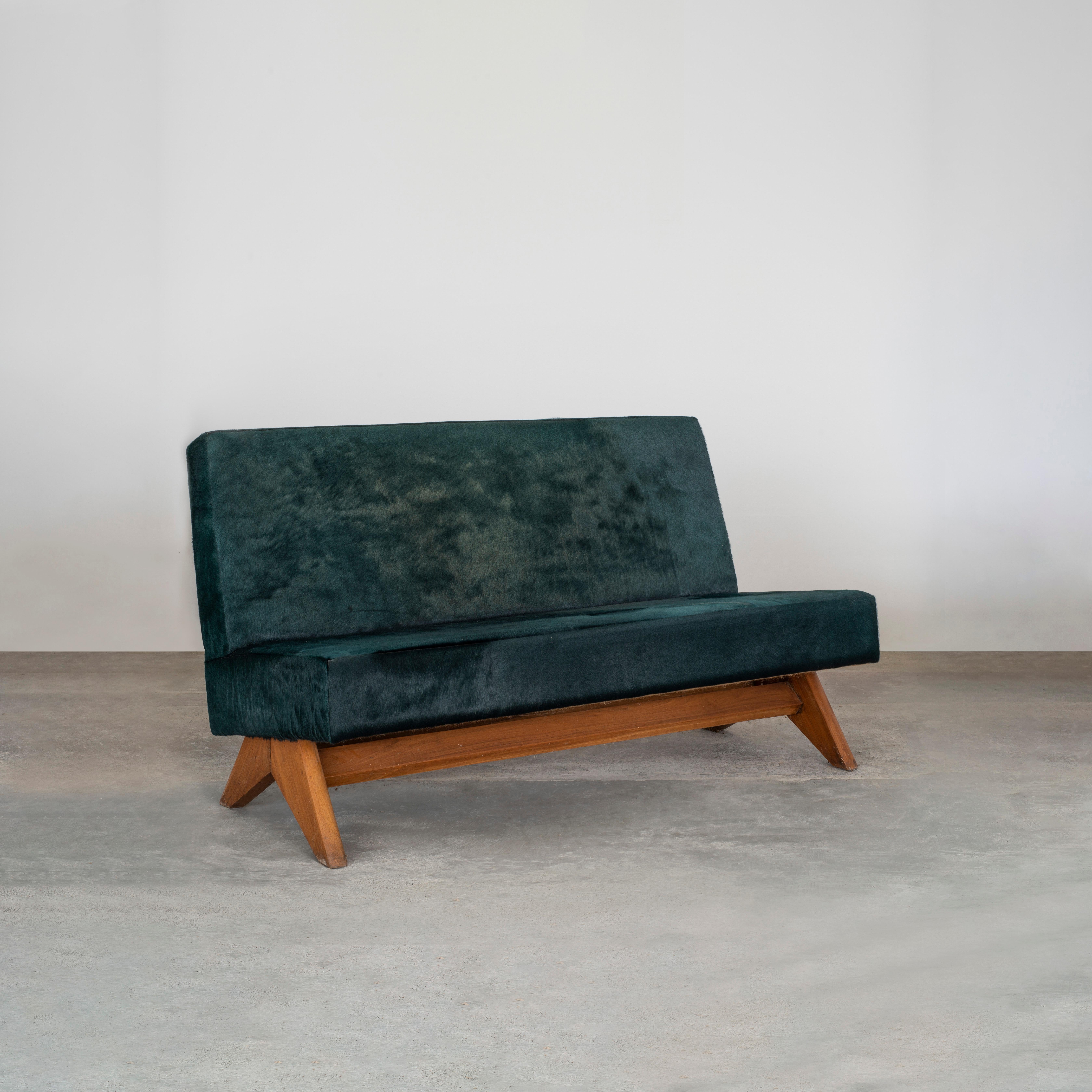 Pierre Jeanneret PJ-SI-36-B Sofa / Authentic Mid-Century Modern For Sale 1