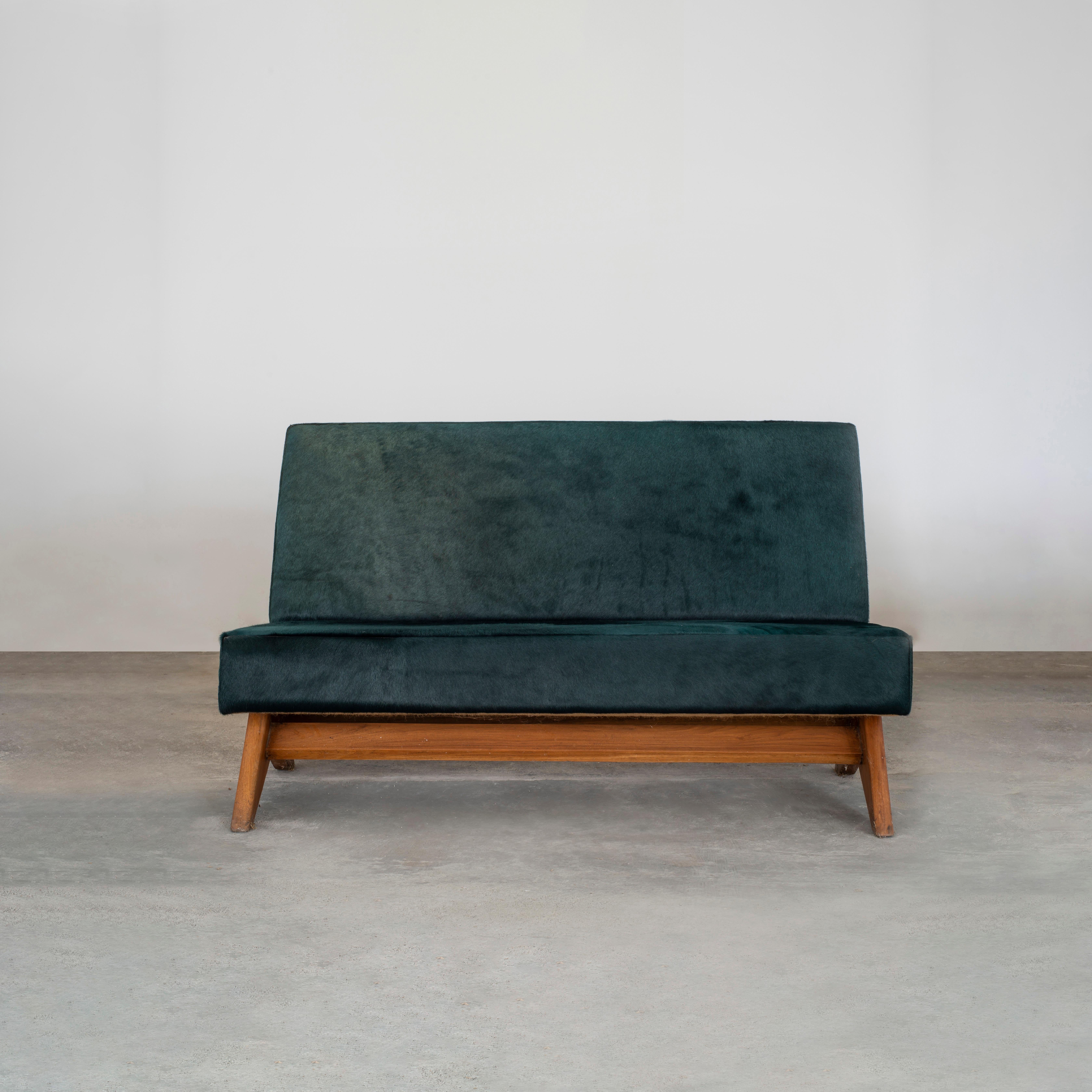 Pierre Jeanneret PJ-SI-36-B Sofa / Authentic Mid-Century Modern For Sale 2
