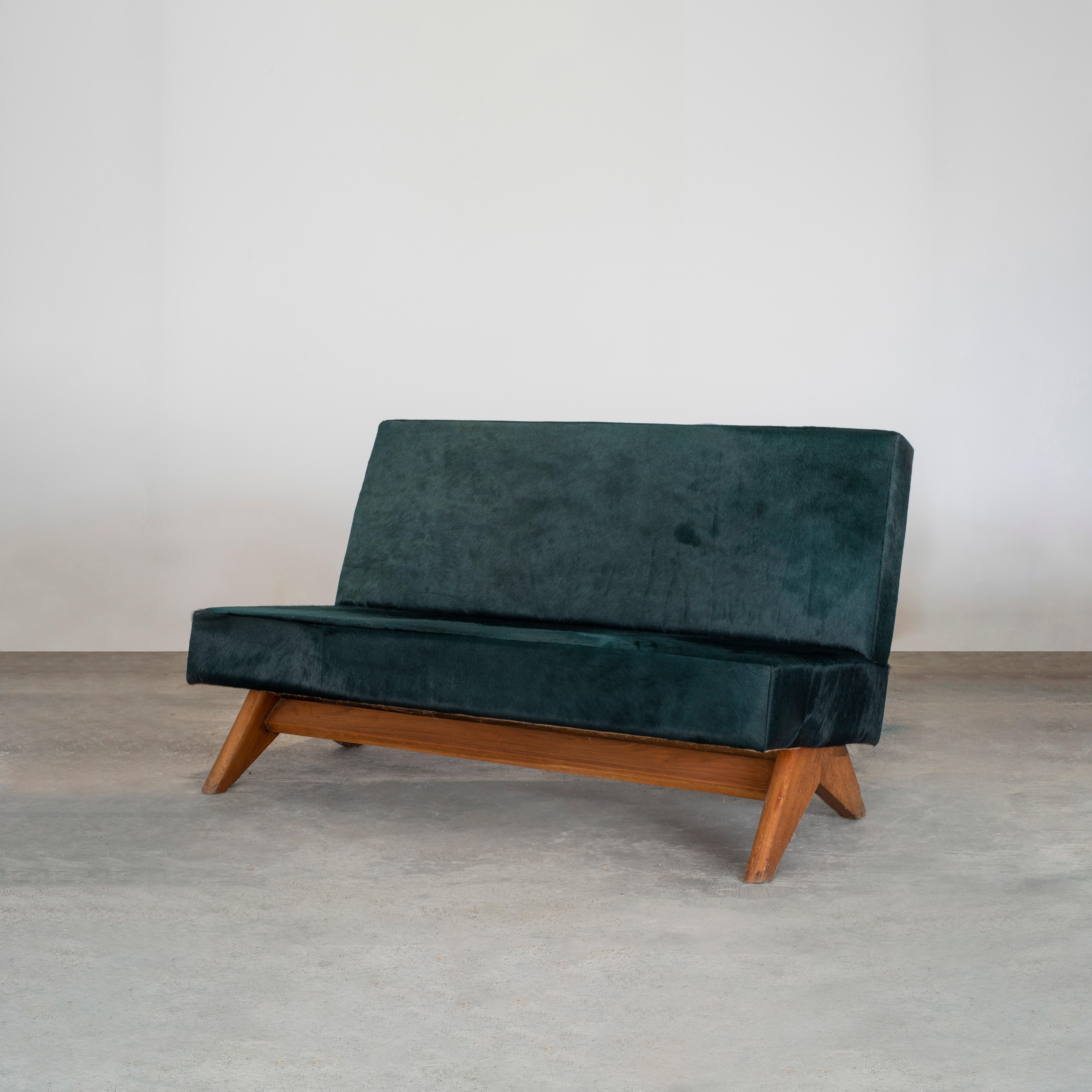 Pierre Jeanneret PJ-SI-36-B Sofa / Authentic Mid-Century Modern For Sale 4