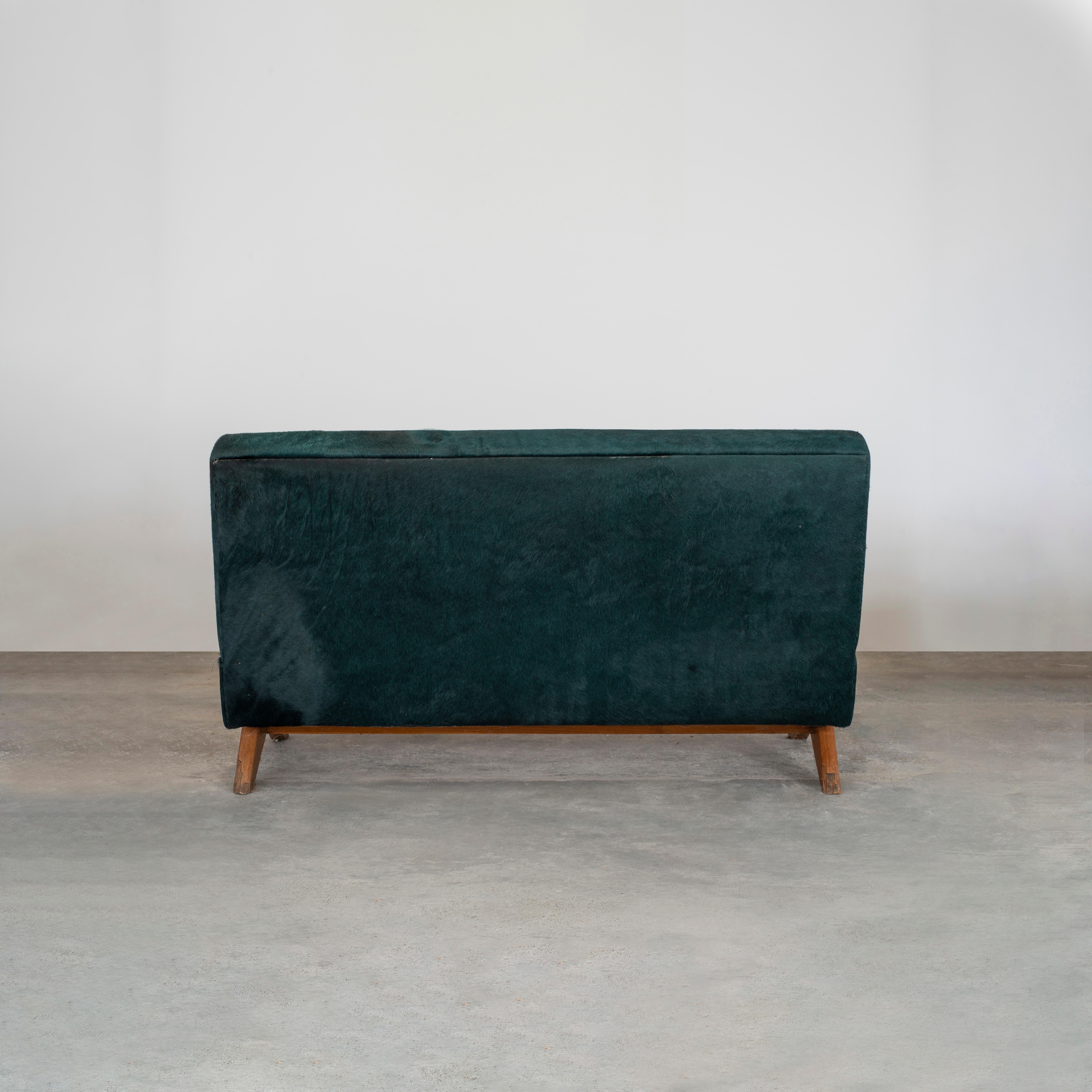 Pierre Jeanneret PJ-SI-36-B Sofa / Authentic Mid-Century Modern In Good Condition For Sale In Zürich, CH