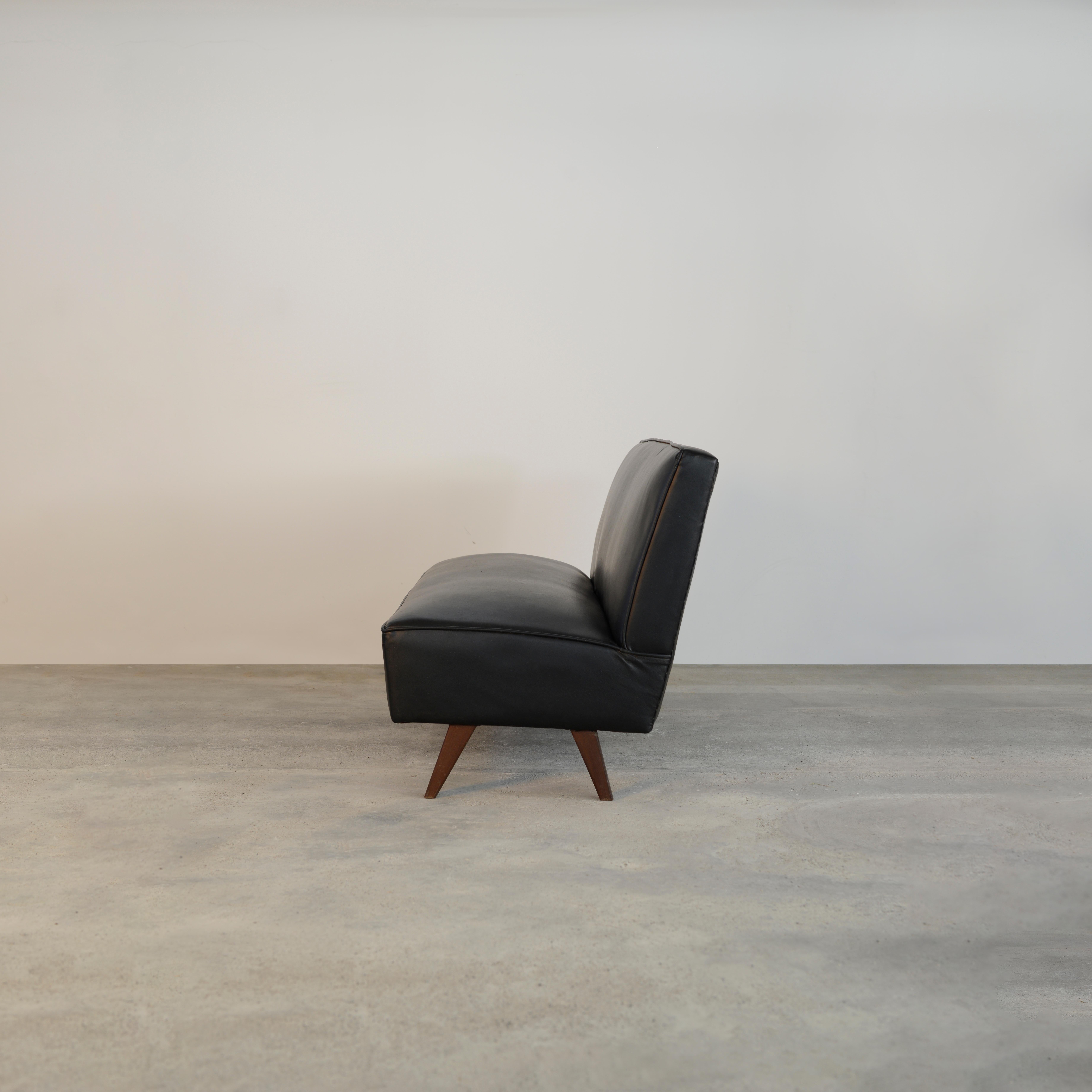 Pierre Jeanneret PJ-SI-38-B Sofá / Auténtico Moderno de Mediados de Siglo Indio en venta