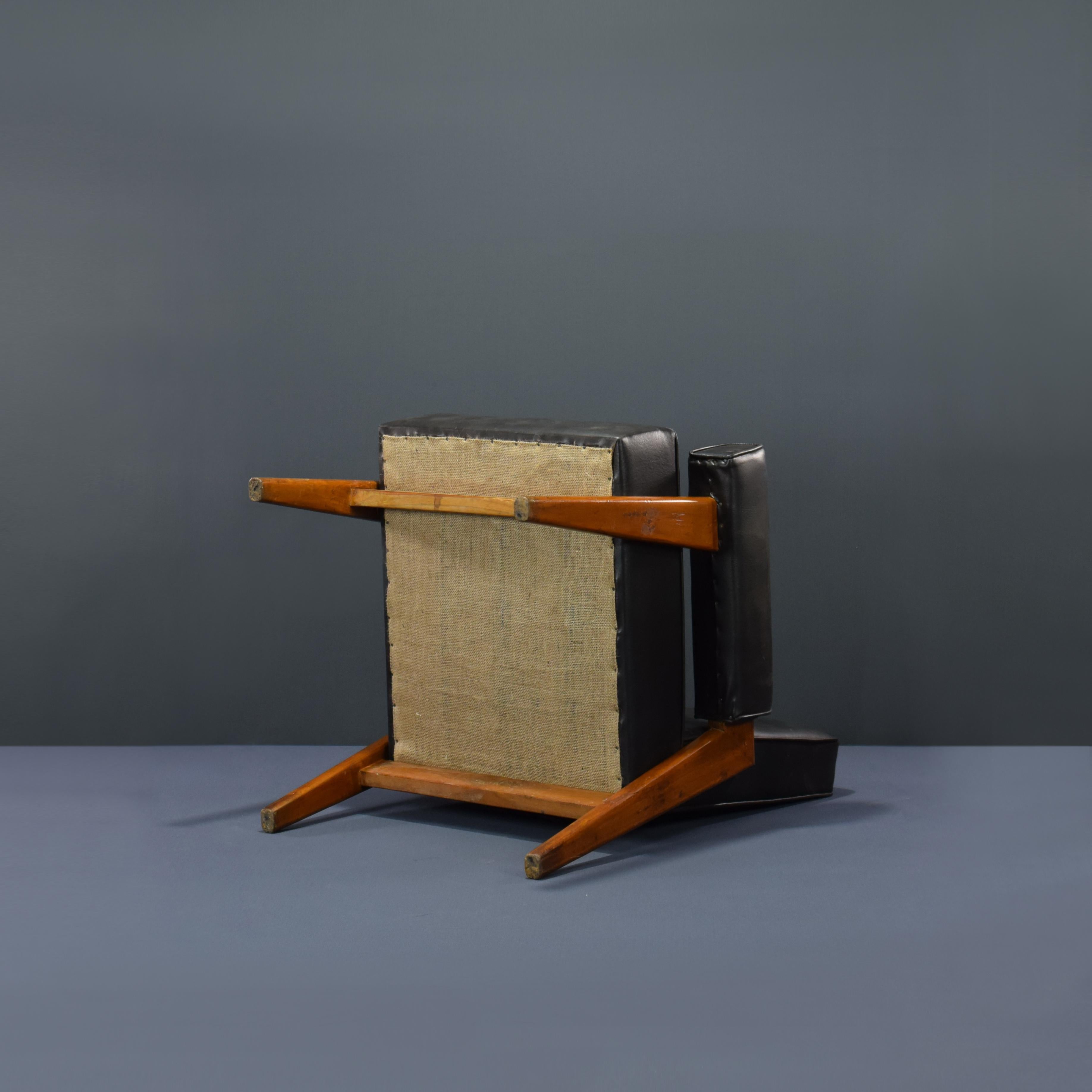 Pierre Jeanneret PJ-SI-41-A Paar abstrakte Stühle / Authentische Mid-Century-Stühle im Angebot 4