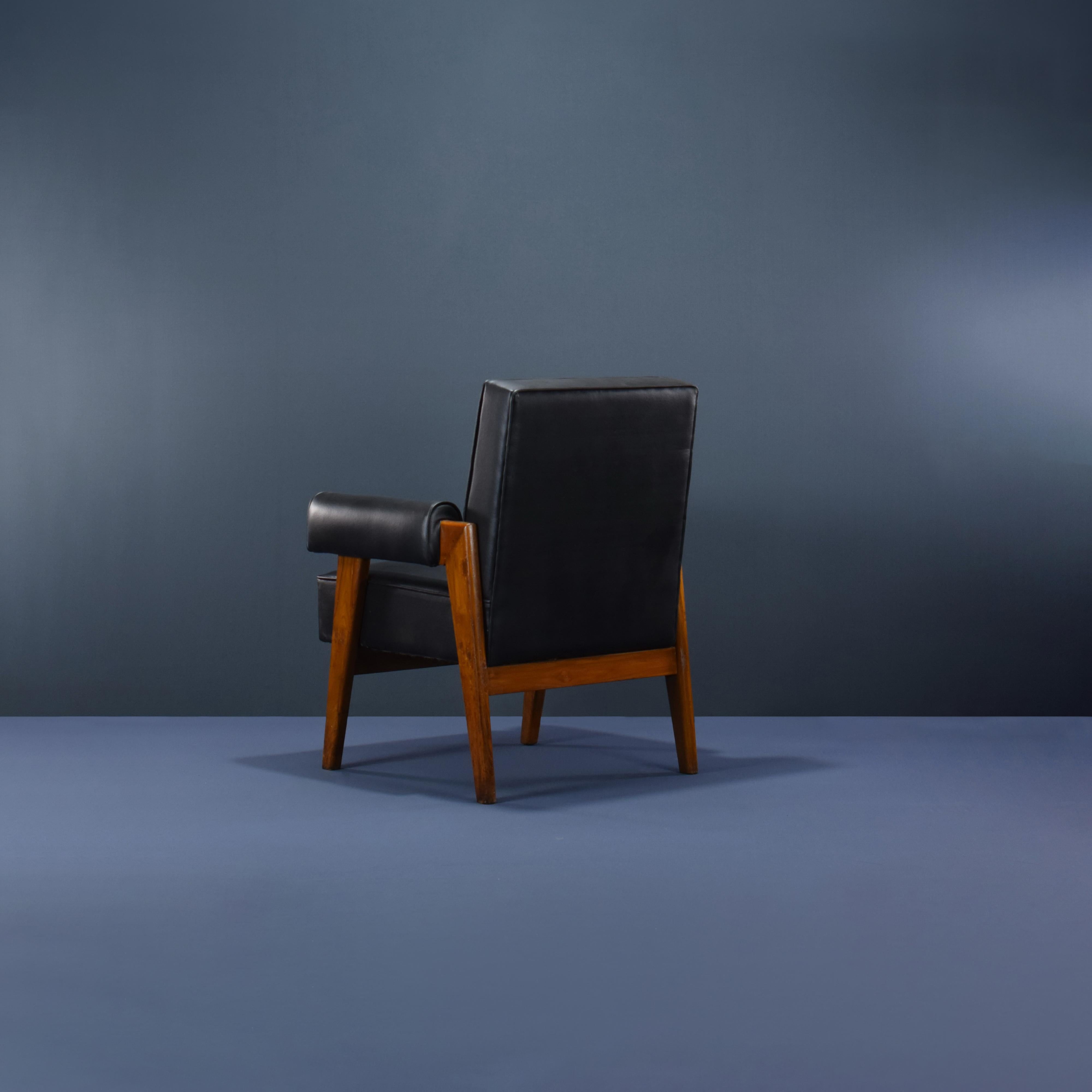 Mid-Century Modern Pierre Jeanneret PJ-SI-41-A Paire de chaises Advocate / Authentique Mid-Century en vente
