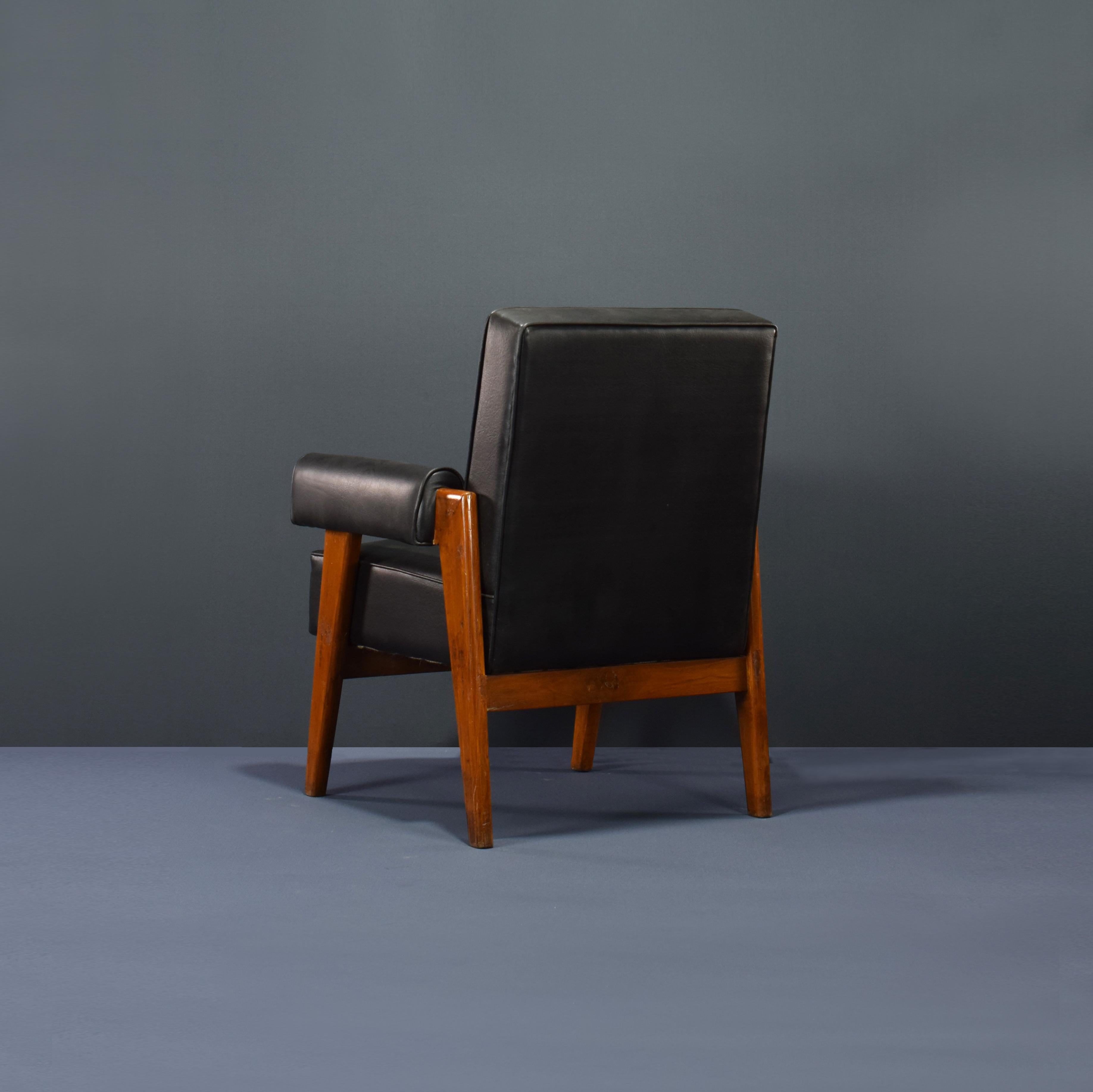 Pierre Jeanneret PJ-SI-41-A Paire de chaises Advocate / Authentique Mid-Century en vente 1