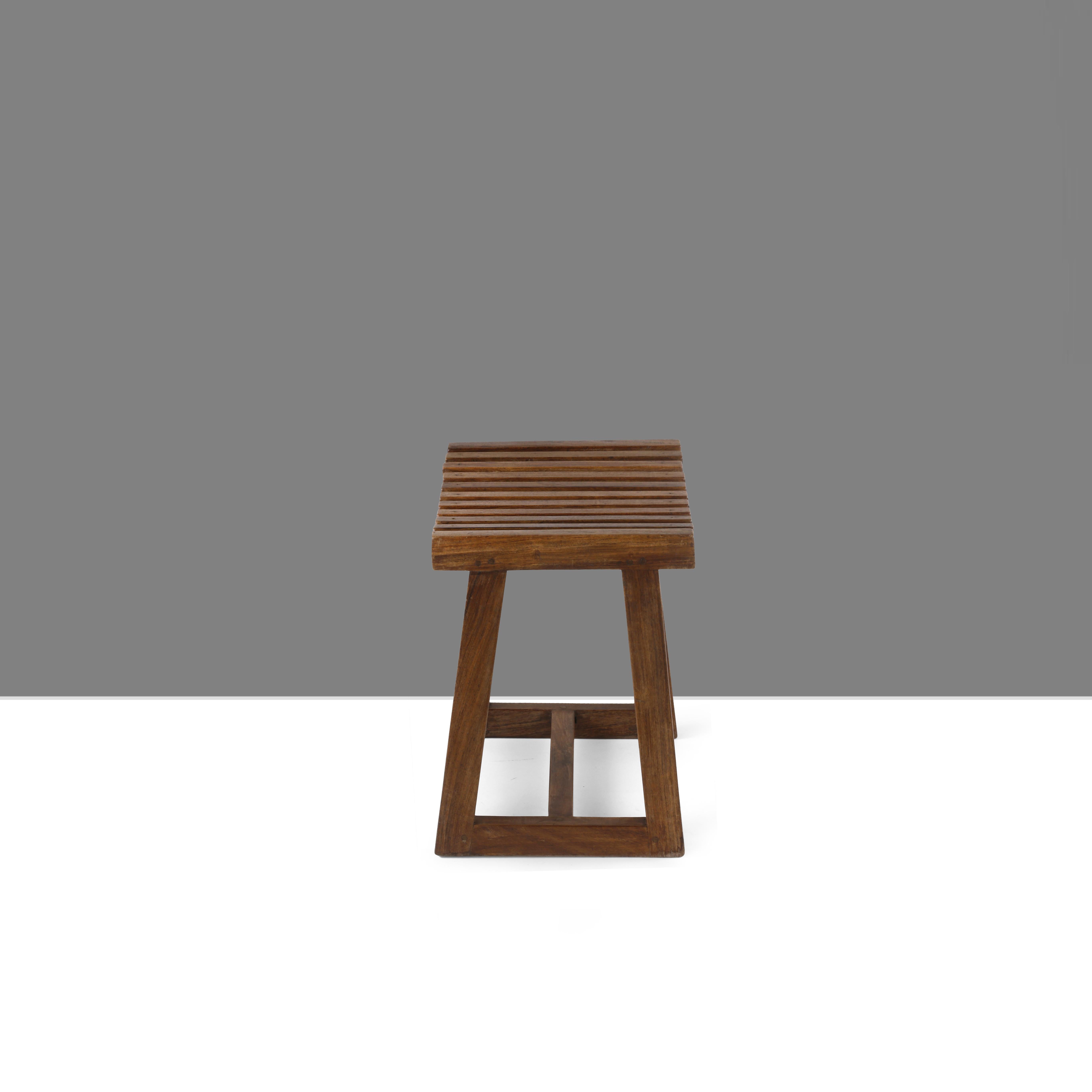 Tabouret Pierre Jeanneret PJ-SI-55-A authentique mi-siècle moderne Chandigarh Bon état - En vente à Zürich, CH
