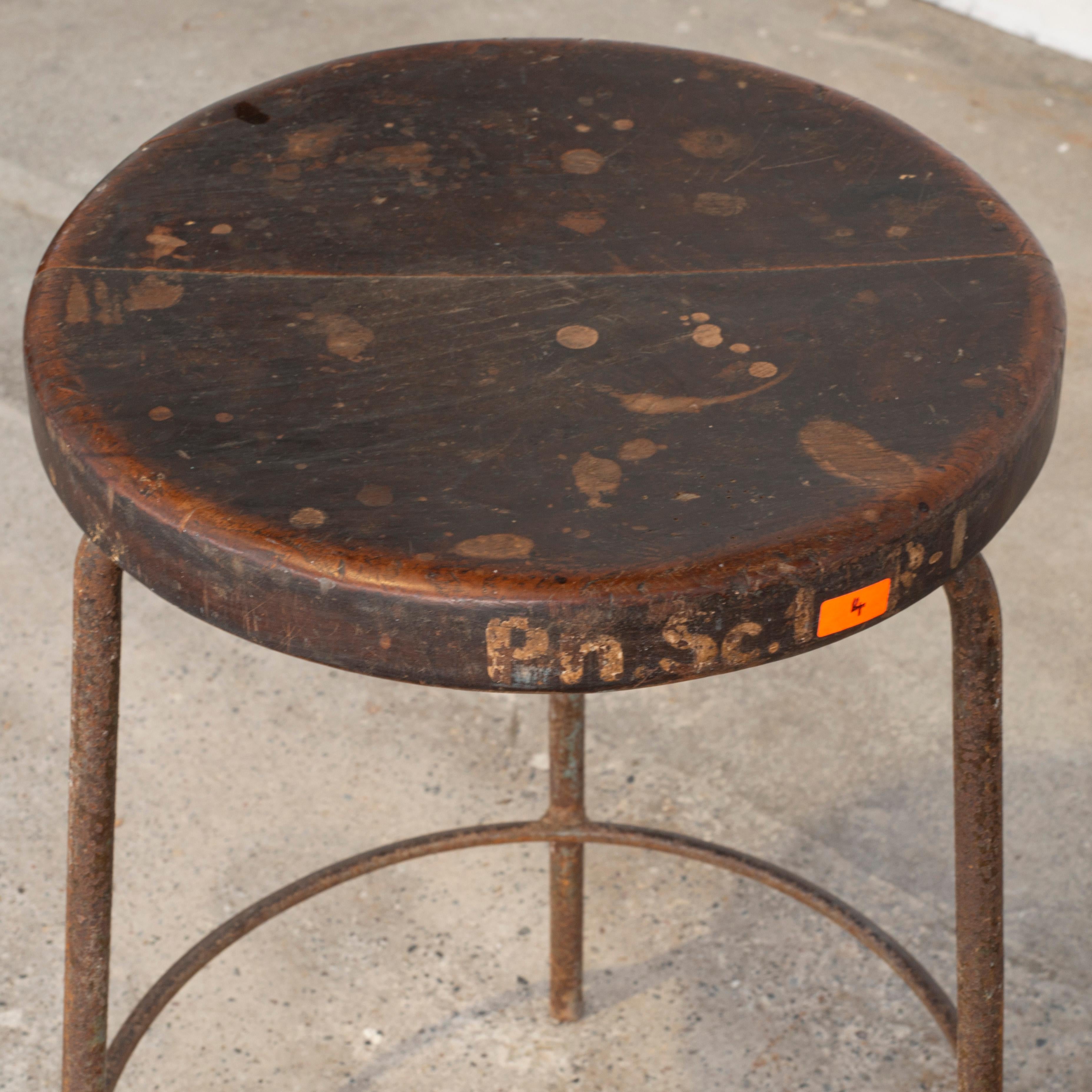 Pierre Jeanneret PJ-SI-57-A Stool / Authentic Mid-Century Modern Chandigarh In Good Condition For Sale In Zürich, CH