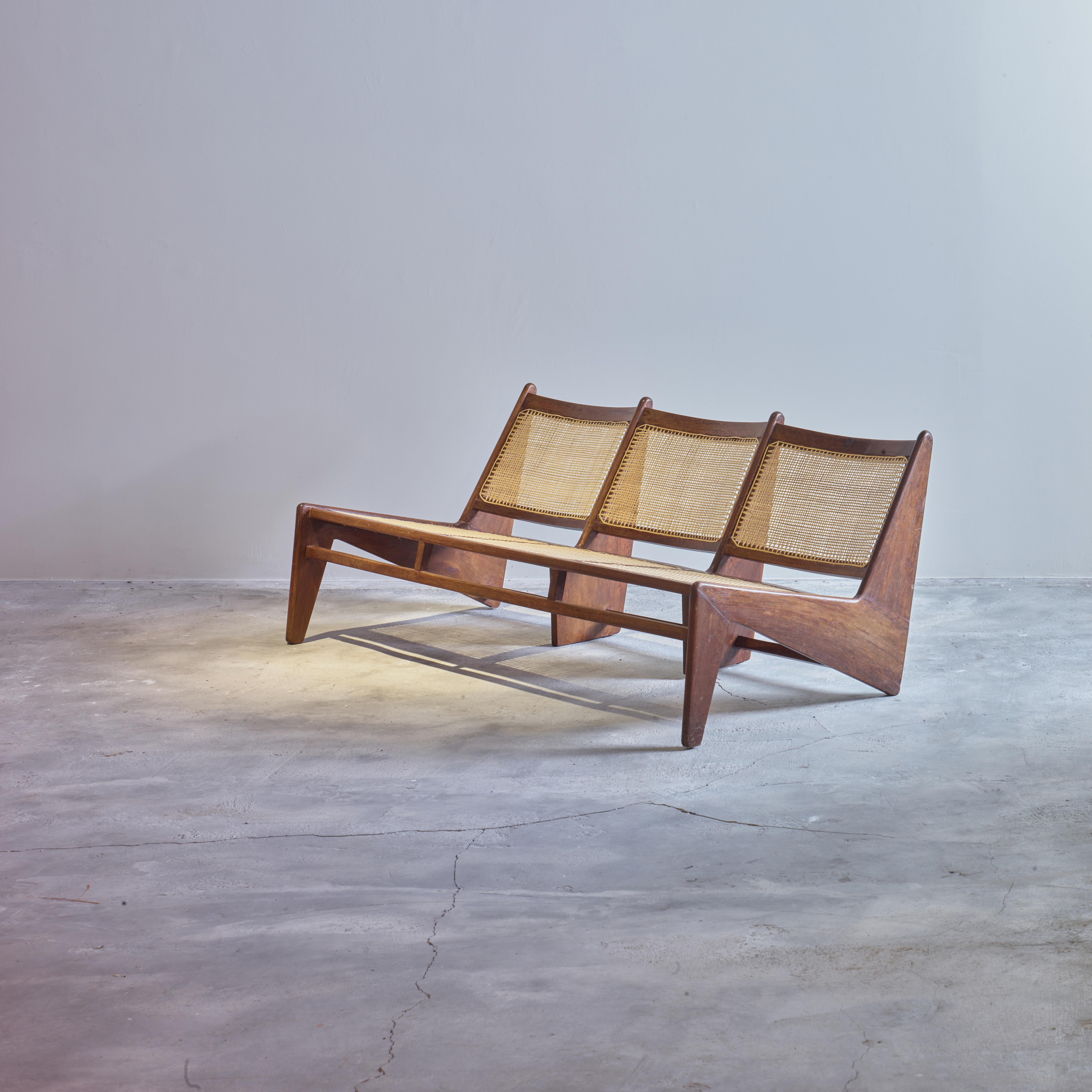 Pierre Jeanneret PJ-SI-59-B Bench Seat / Authentic Mid-Century Modern In Good Condition For Sale In Zürich, CH