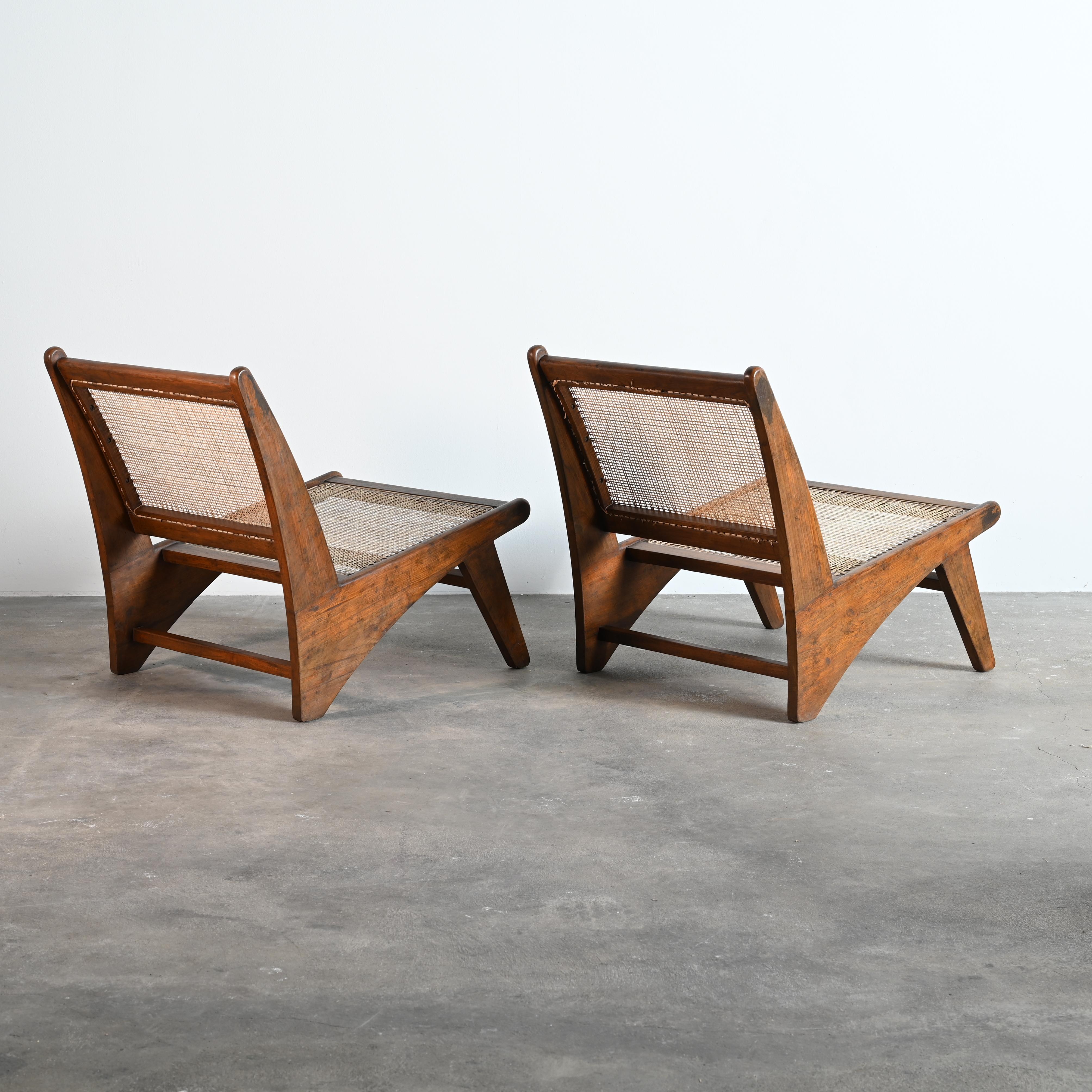 Fait main Pierre Jeanneret PJ-SI-60-A Paire de chaises longues authentique mi-siècle moderne en vente