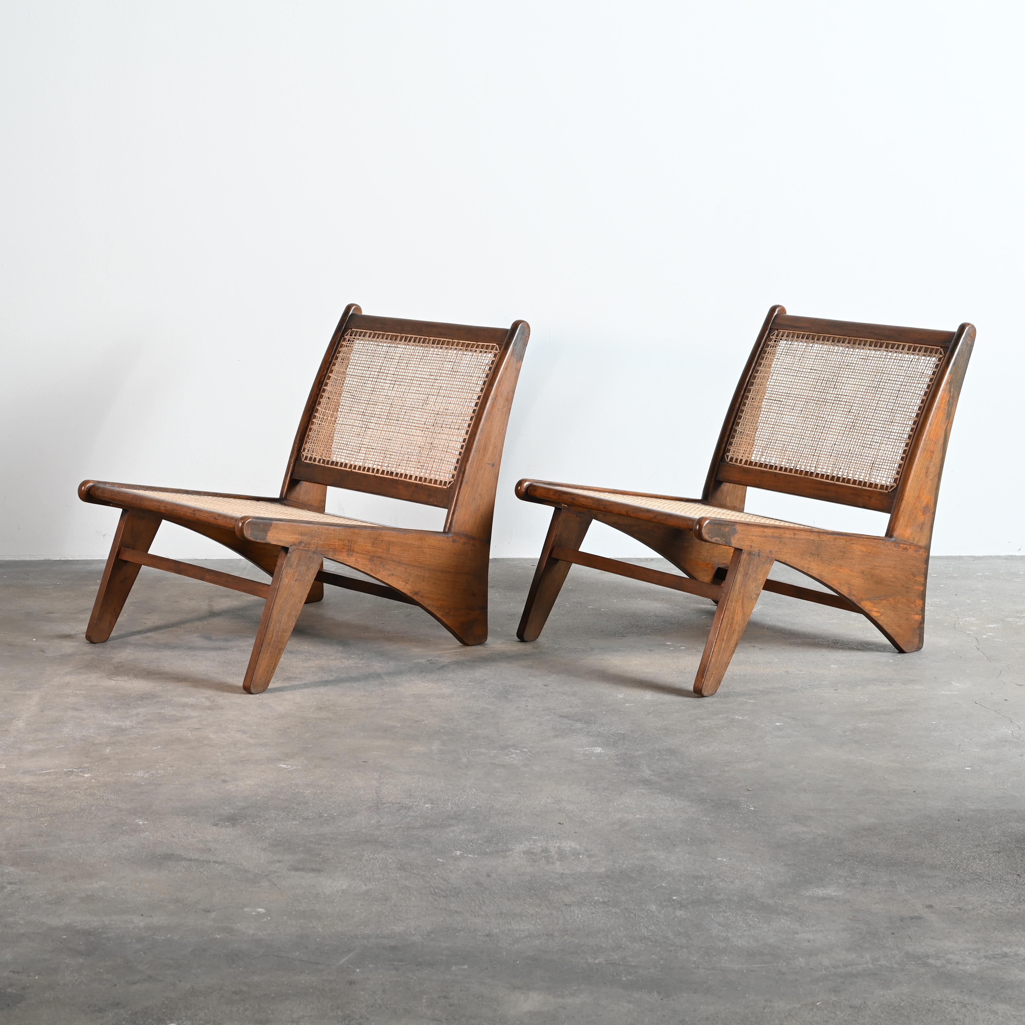 Pierre Jeanneret PJ-SI-60-A Paire de chaises longues authentique mi-siècle moderne en vente 1