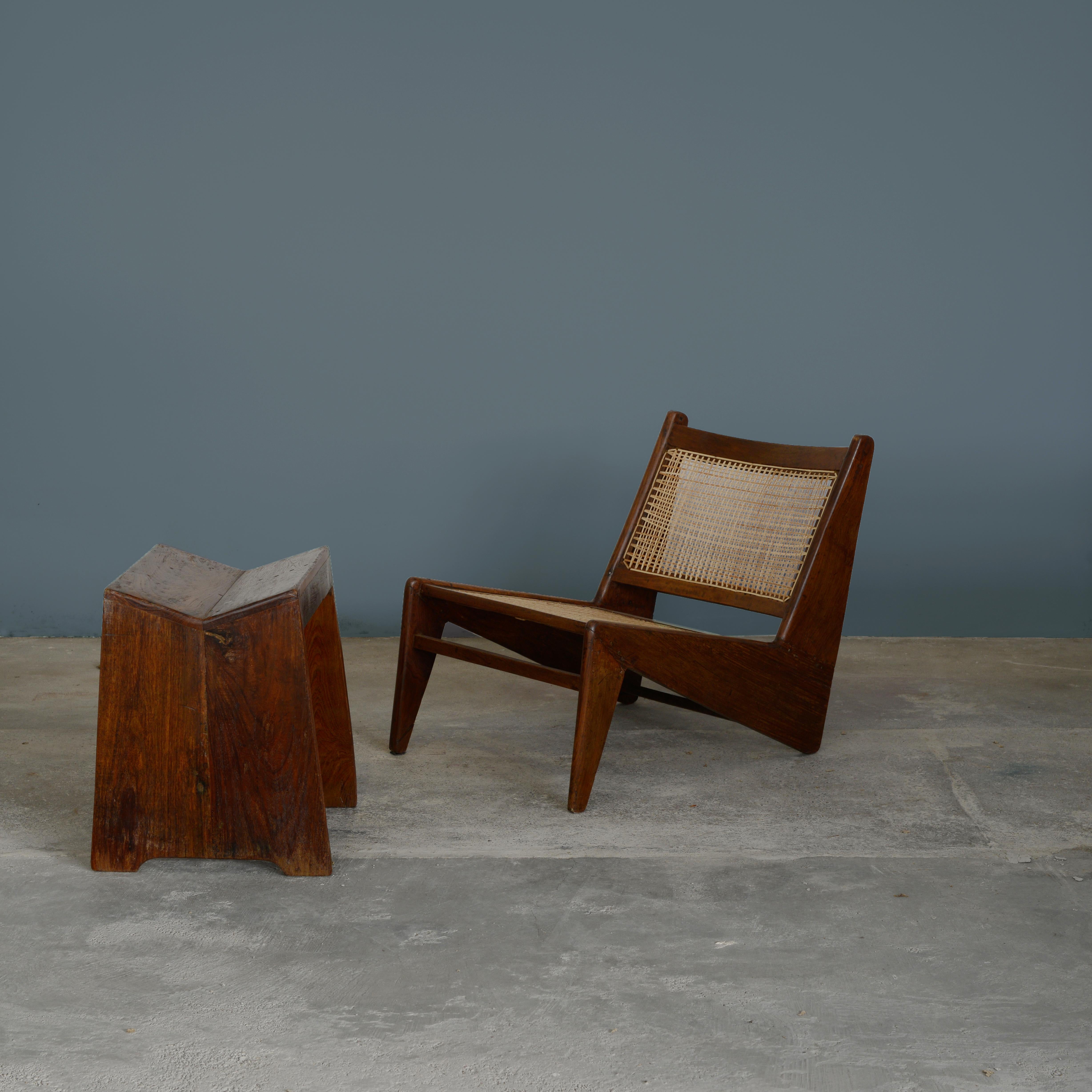 Tabouret à couture basse/Authentique mi-siècle moderne Pierre Jeanneret PJ-SI-68-A en vente 4