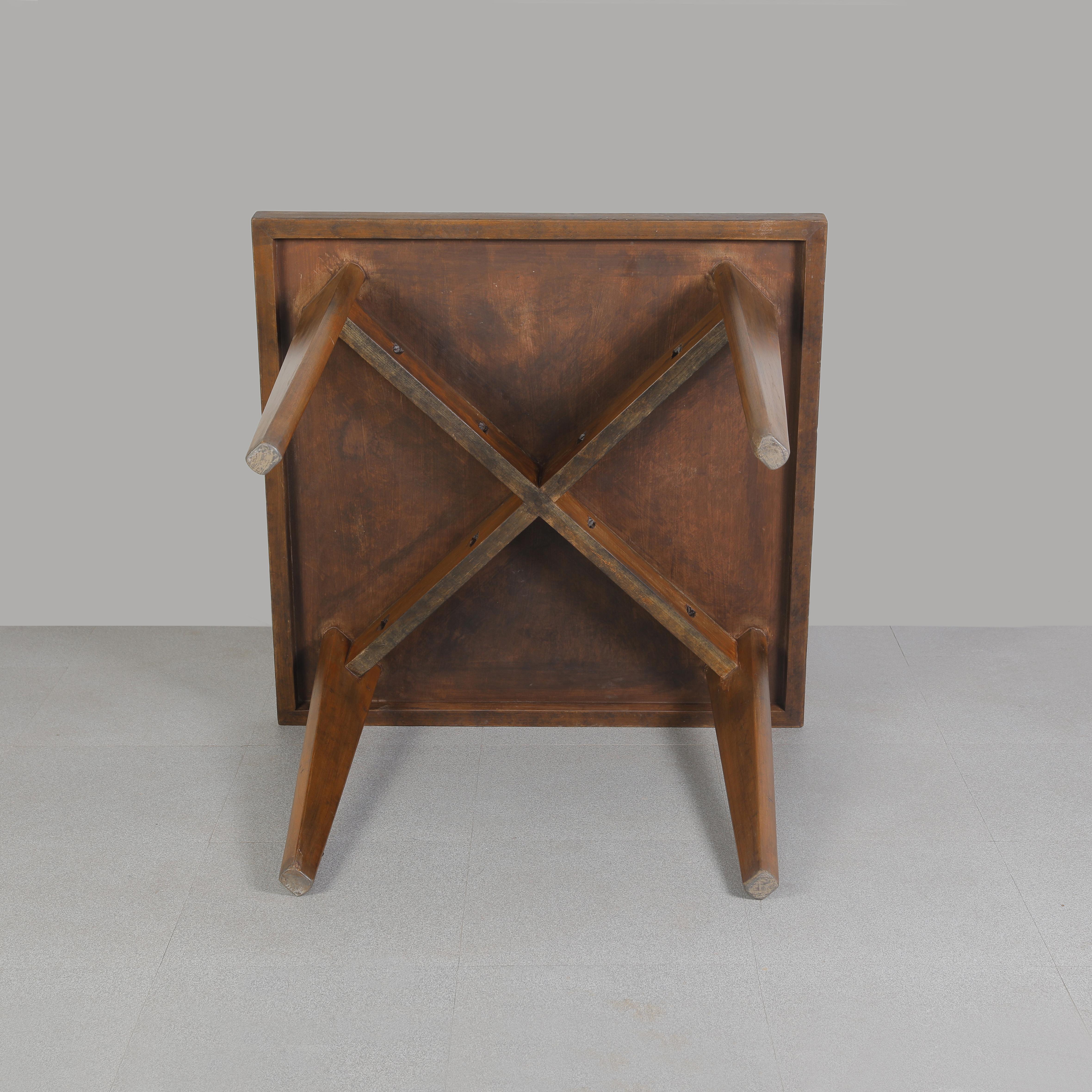 Indien Pierre Jeanneret PJ-TA-04-A Table carrée/Authentique mi-siècle Chandigarh en vente