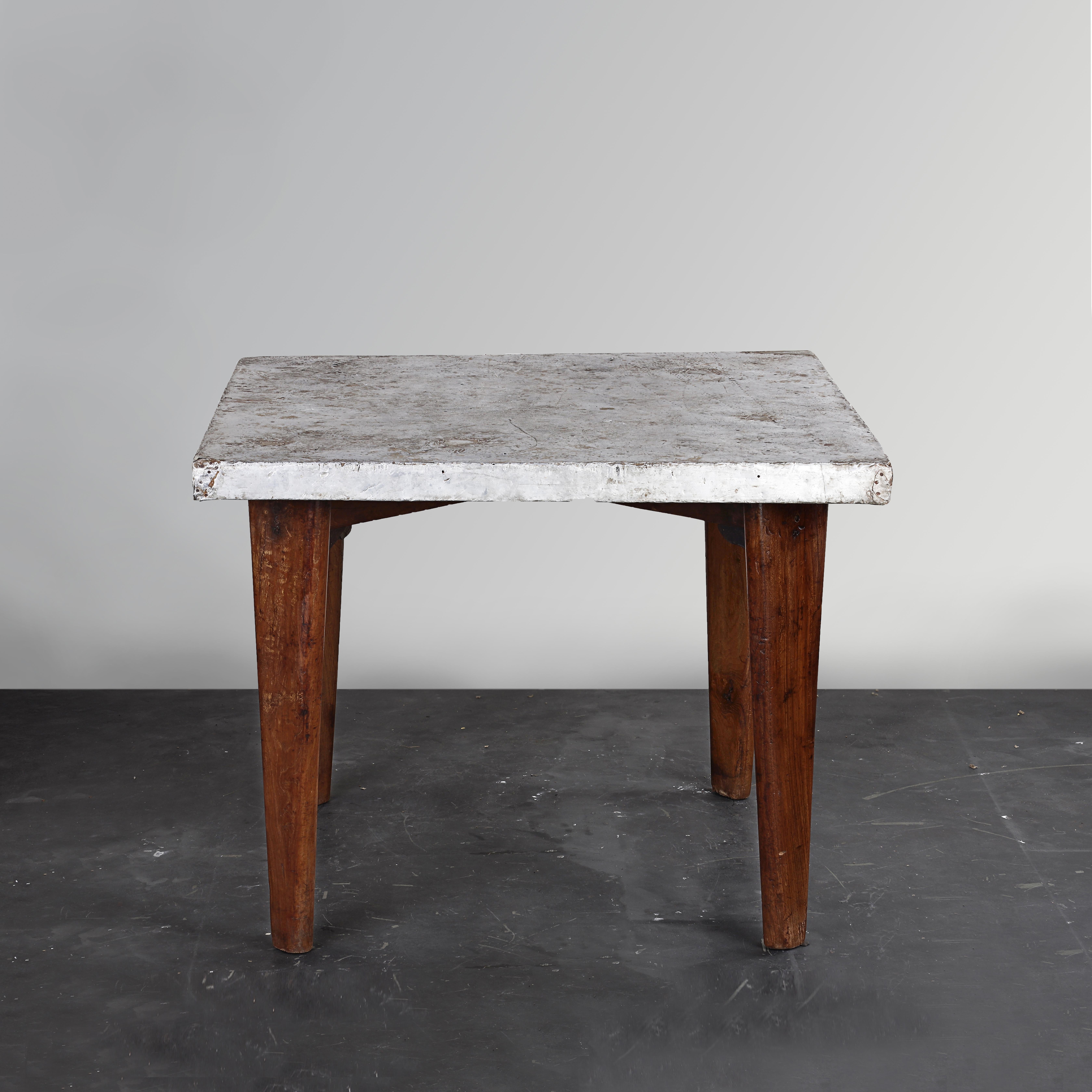 Pierre Jeanneret PJ-TA-04-B Metal Square Table / Authentic Mid-Century Modern In Good Condition For Sale In Zürich, CH