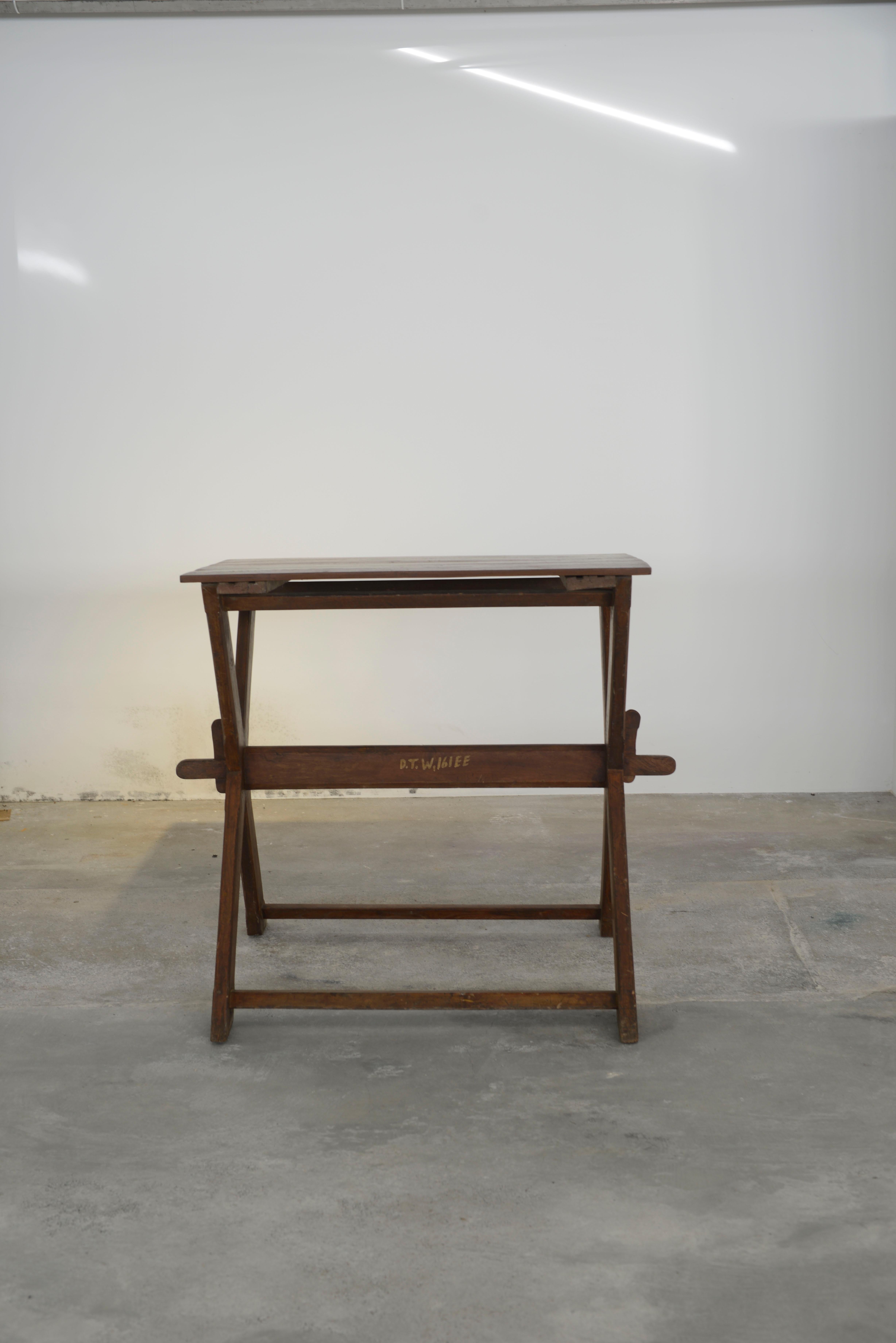 Indien Table de travail pliable Pierre Jeanneret PJ-TA-11-A Authentique Mid-Century en vente