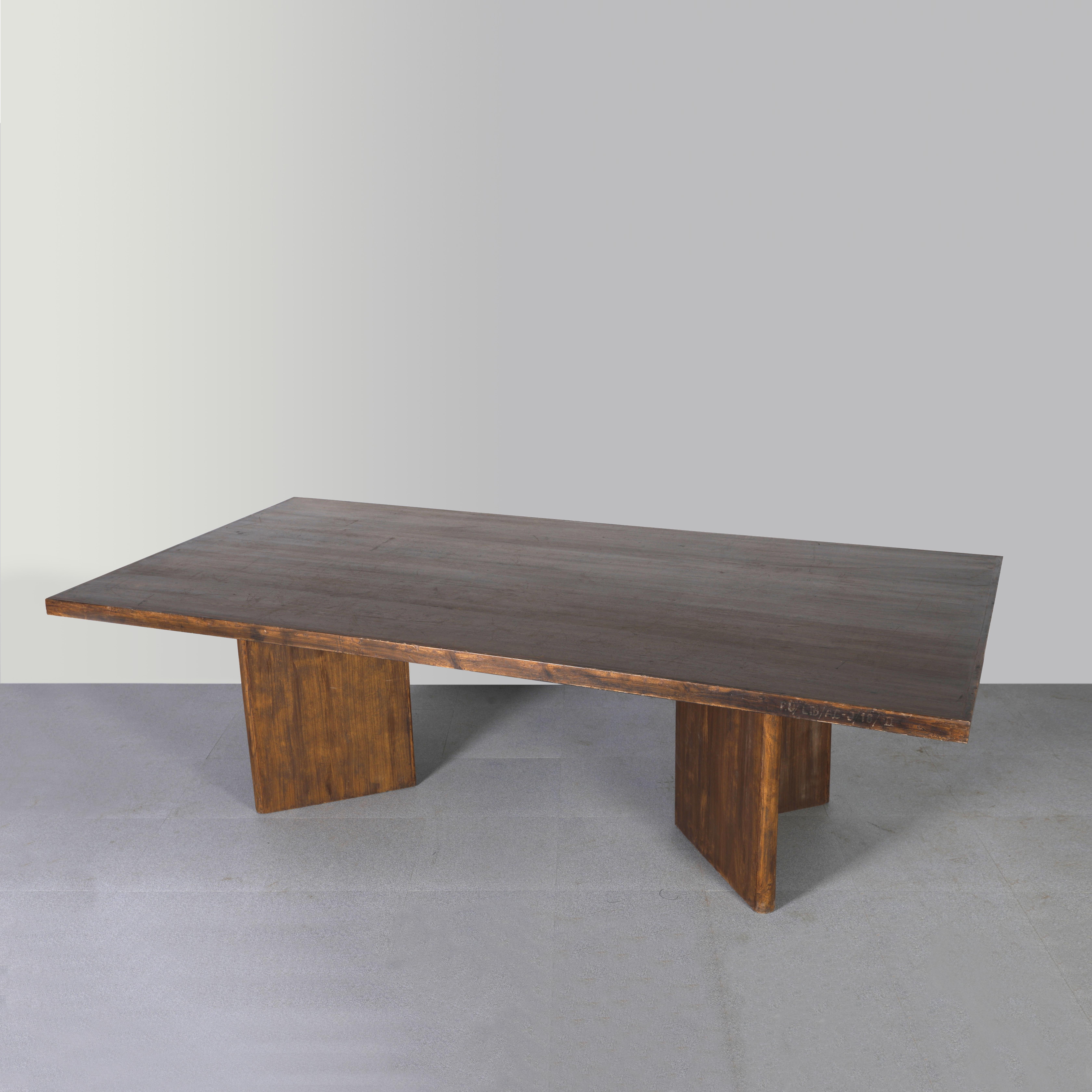 Pierre Jeanneret  PJ-TAT-08-A Tisch / Mid-Century Modern  (Handgefertigt) im Angebot