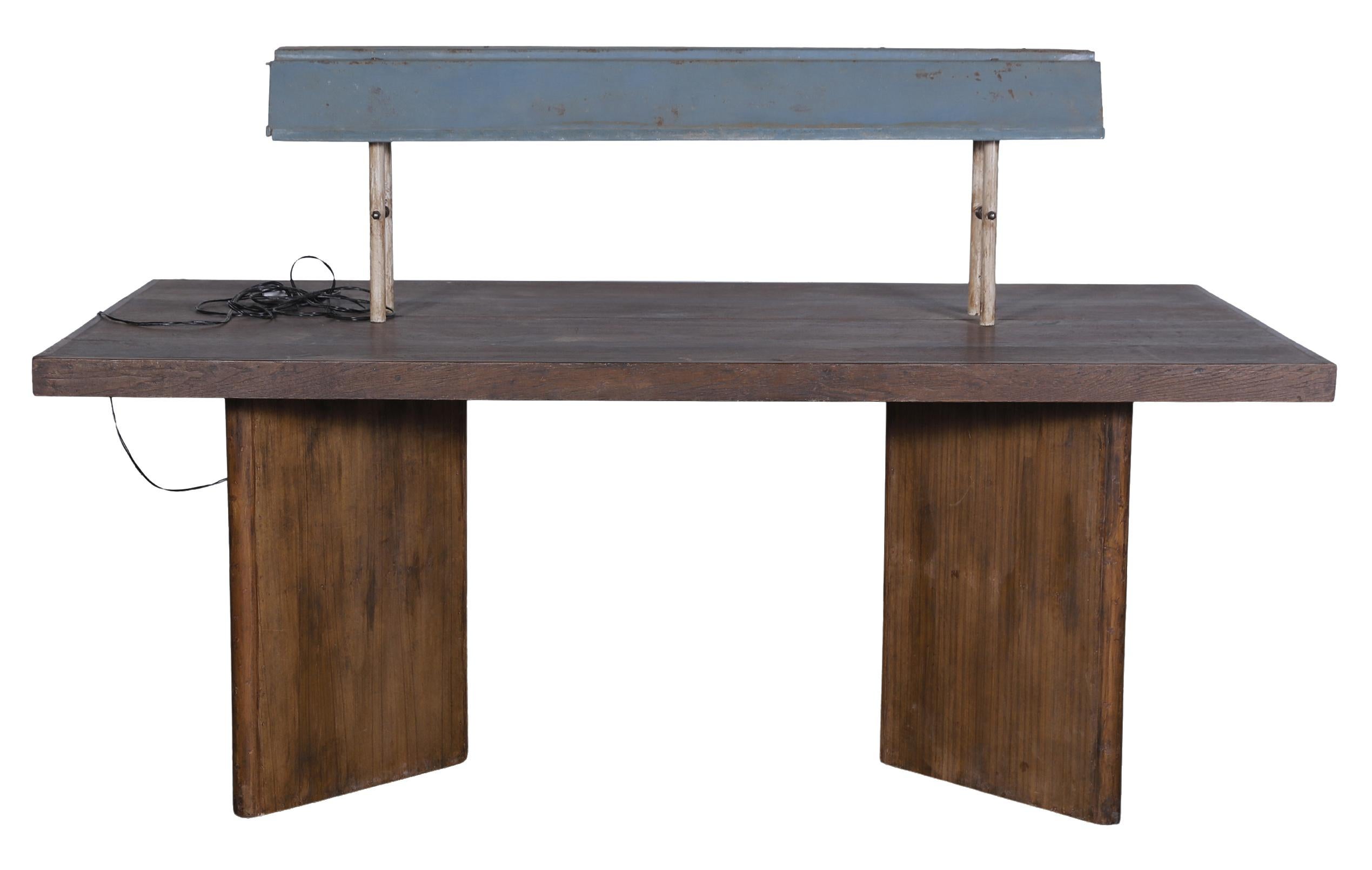 Pierre Jeanneret PJ-TAT-10-A Library or Reading Table for the Chandigarh Project (Moderne der Mitte des Jahrhunderts) im Angebot