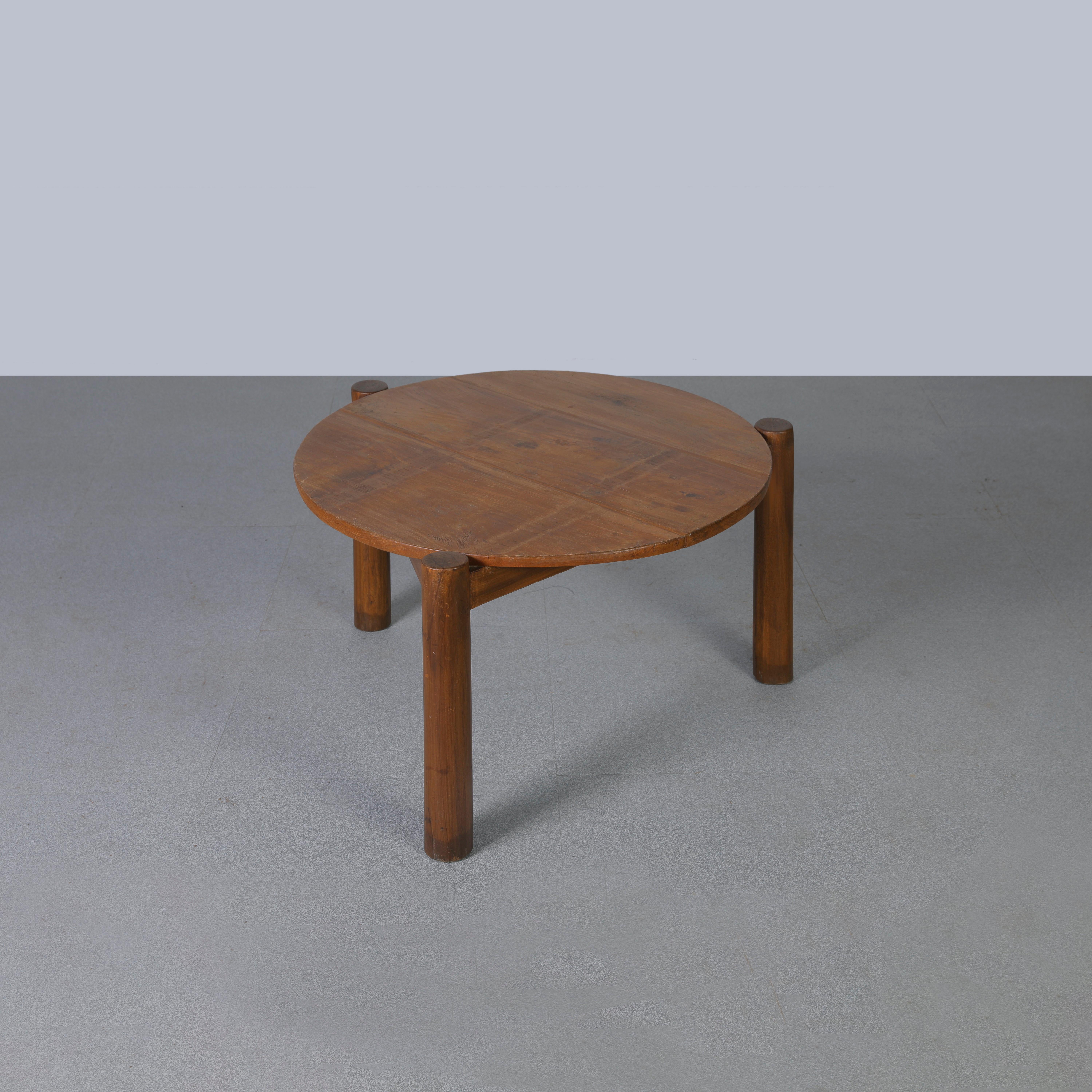 Pierre Jeanneret PJ-TB-04-A Runder, niedriger Tisch / Authentischer Mid-Century Modern (Moderne der Mitte des Jahrhunderts) im Angebot