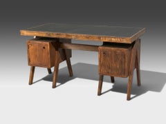 Pierre Jeanneret, Seltener Schreibtisch, Teak, Kunstleder, Chandigarh, Indien, 1960er Jahre