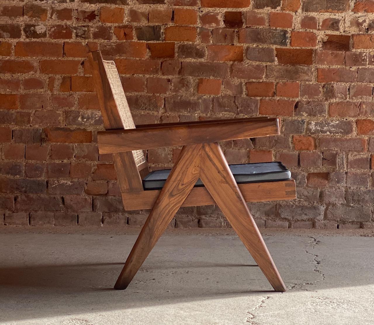 Pierre Jeanneret Palisander Sessel:: Modell PJ-SI-29-A:: um 1955 4