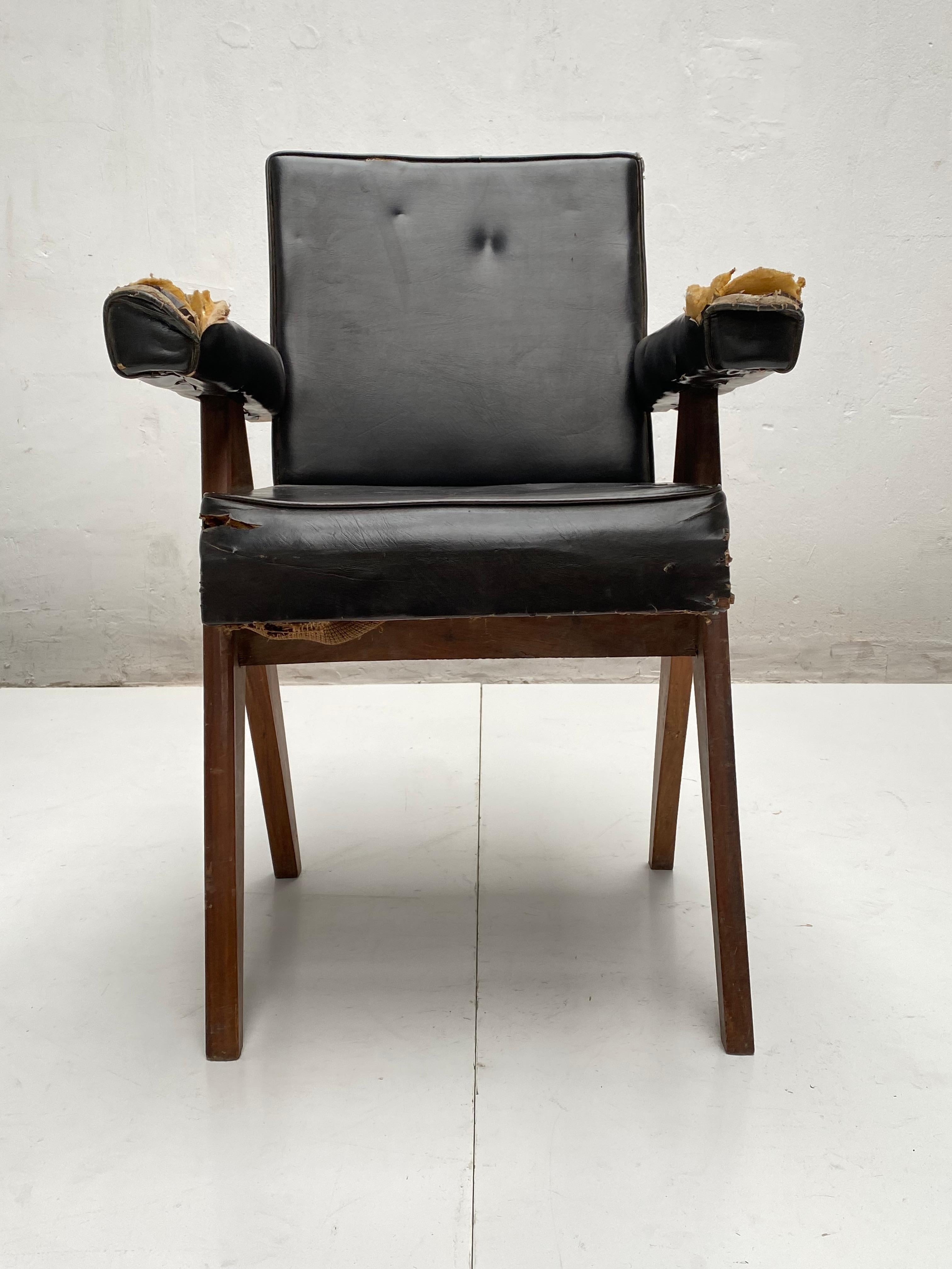 Chaise Senat de Pierre Jeanneret conçue pour le High Court de Chandigarh, 1959-60 Bon état - En vente à bergen op zoom, NL