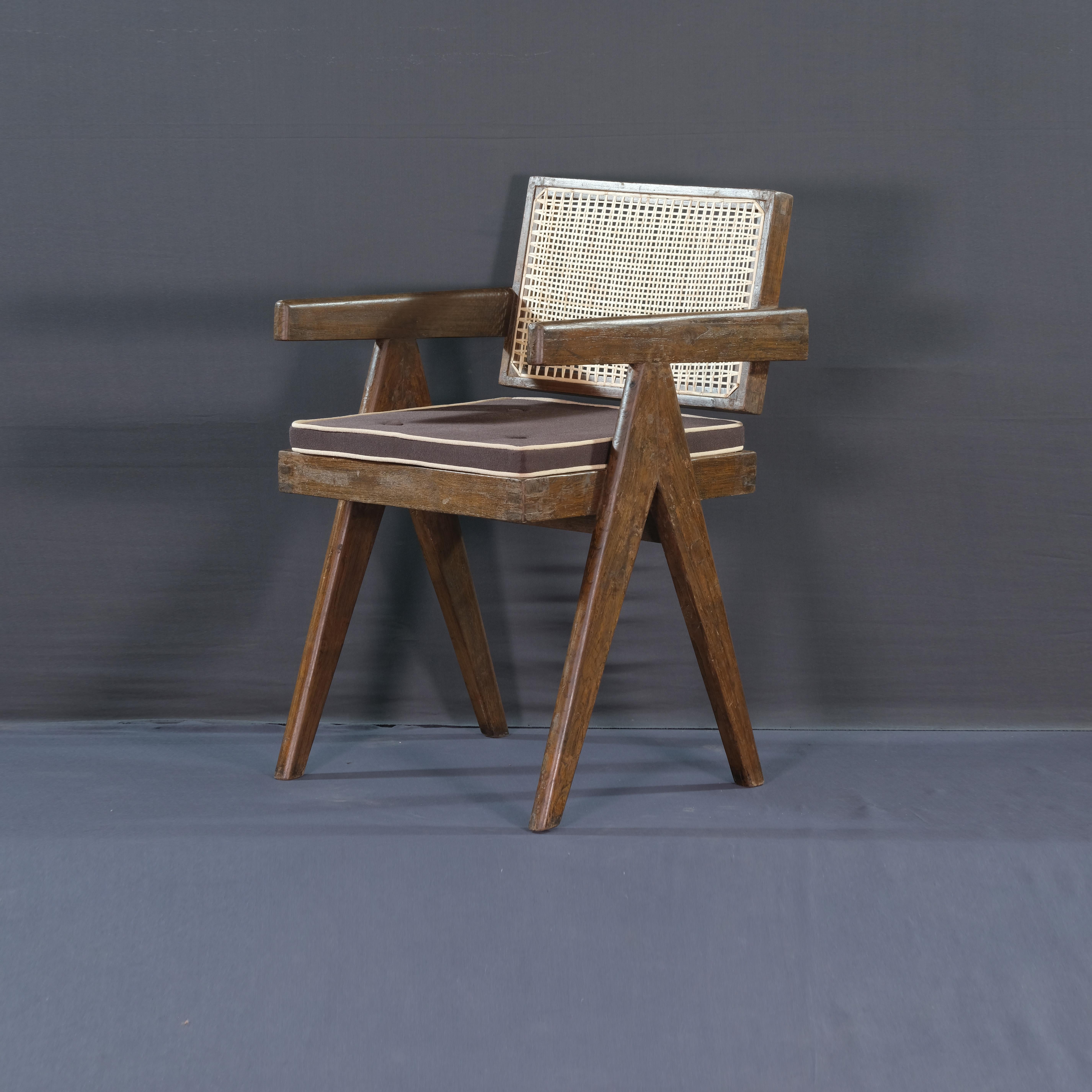 Pierre Jeanneret Set of 10 Chairs PJ-SI-28-A / Authentic Mid-Century Modern For Sale 10