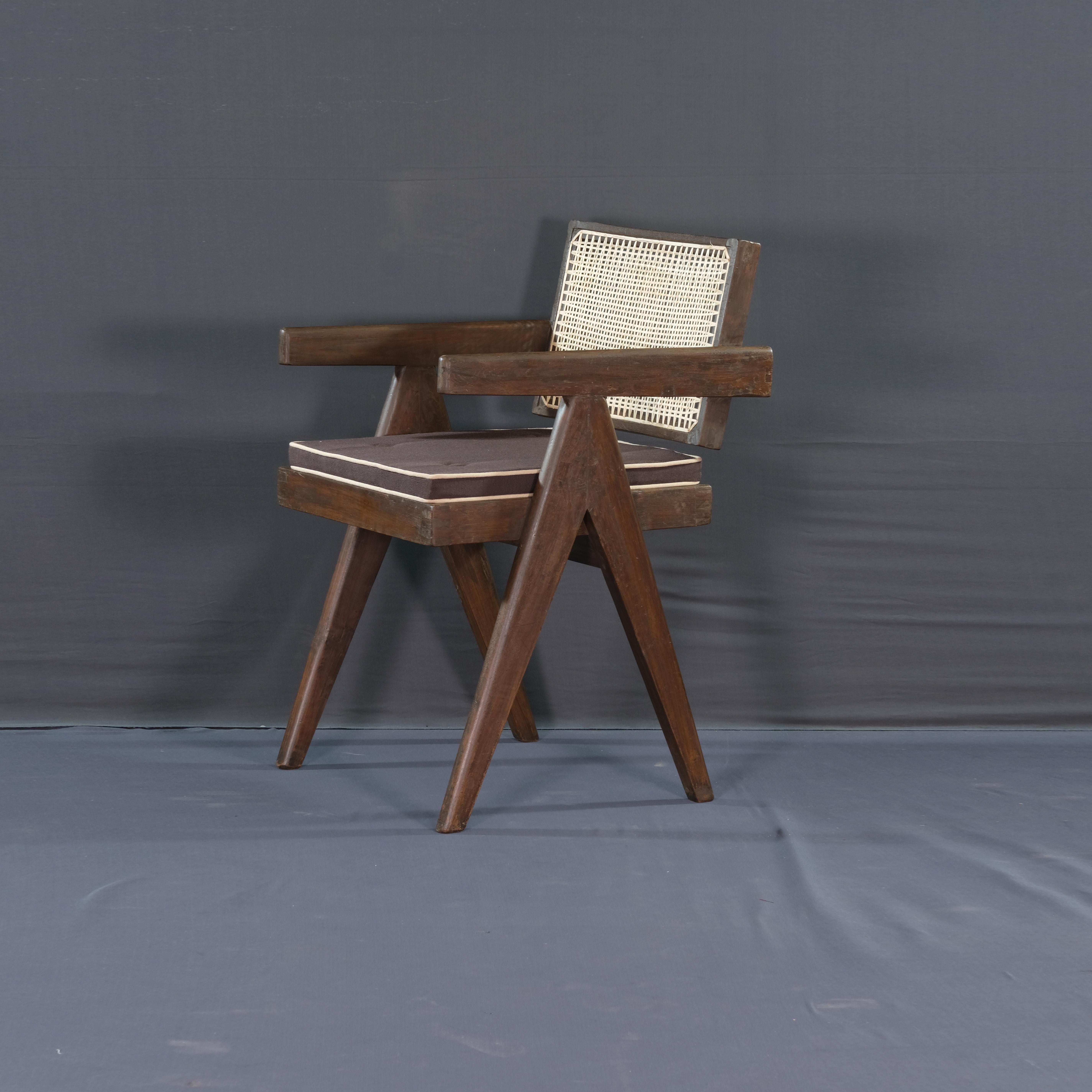 The relationship between the elements ensures a balanced composition. The careful alignment and proportions create an equilibrium, giving a sense of coherent design. Both tension and harmony create a unity. These items express a specific rawness.