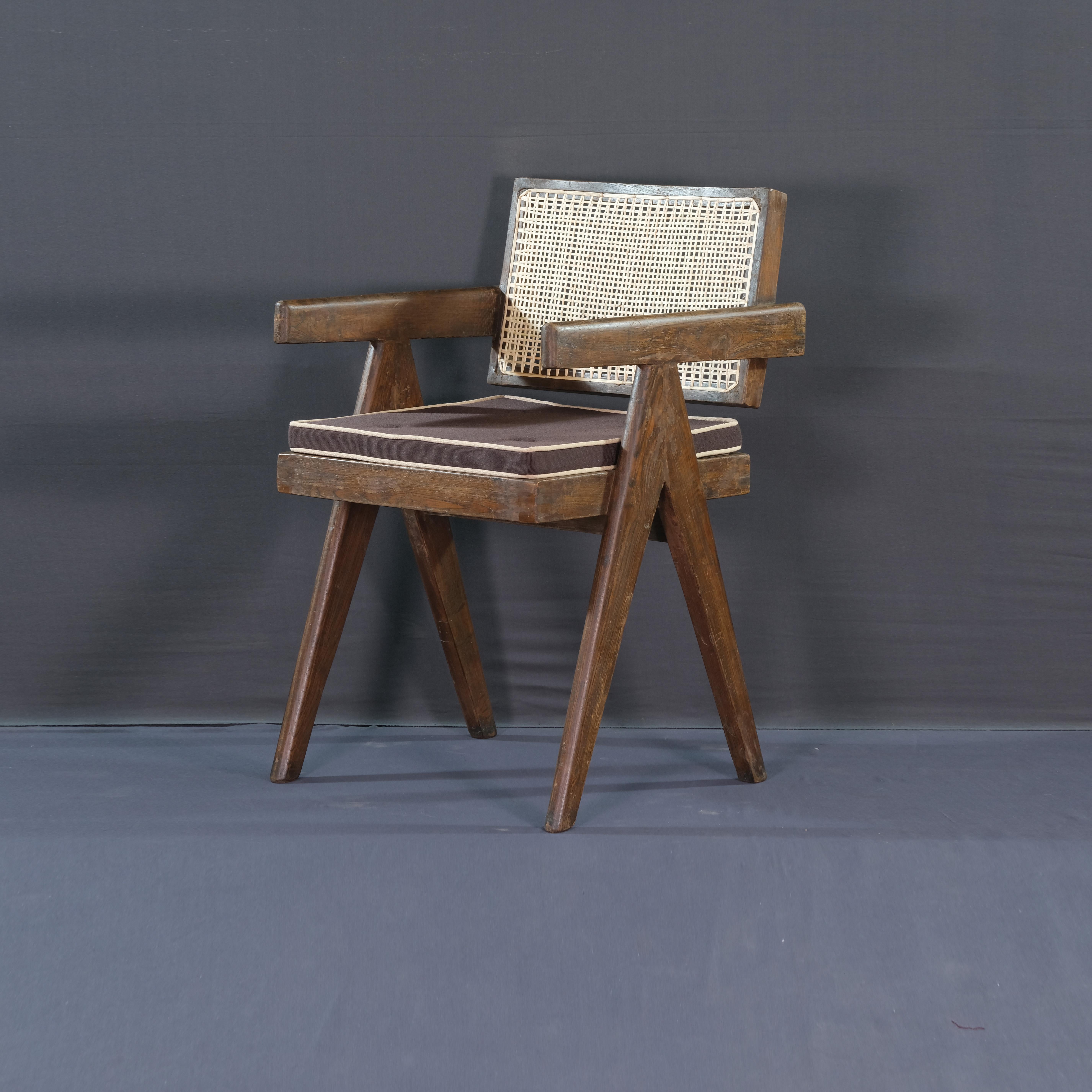 Pierre Jeanneret Set of 10 Chairs PJ-SI-28-A / Authentic Mid-Century Modern For Sale 2