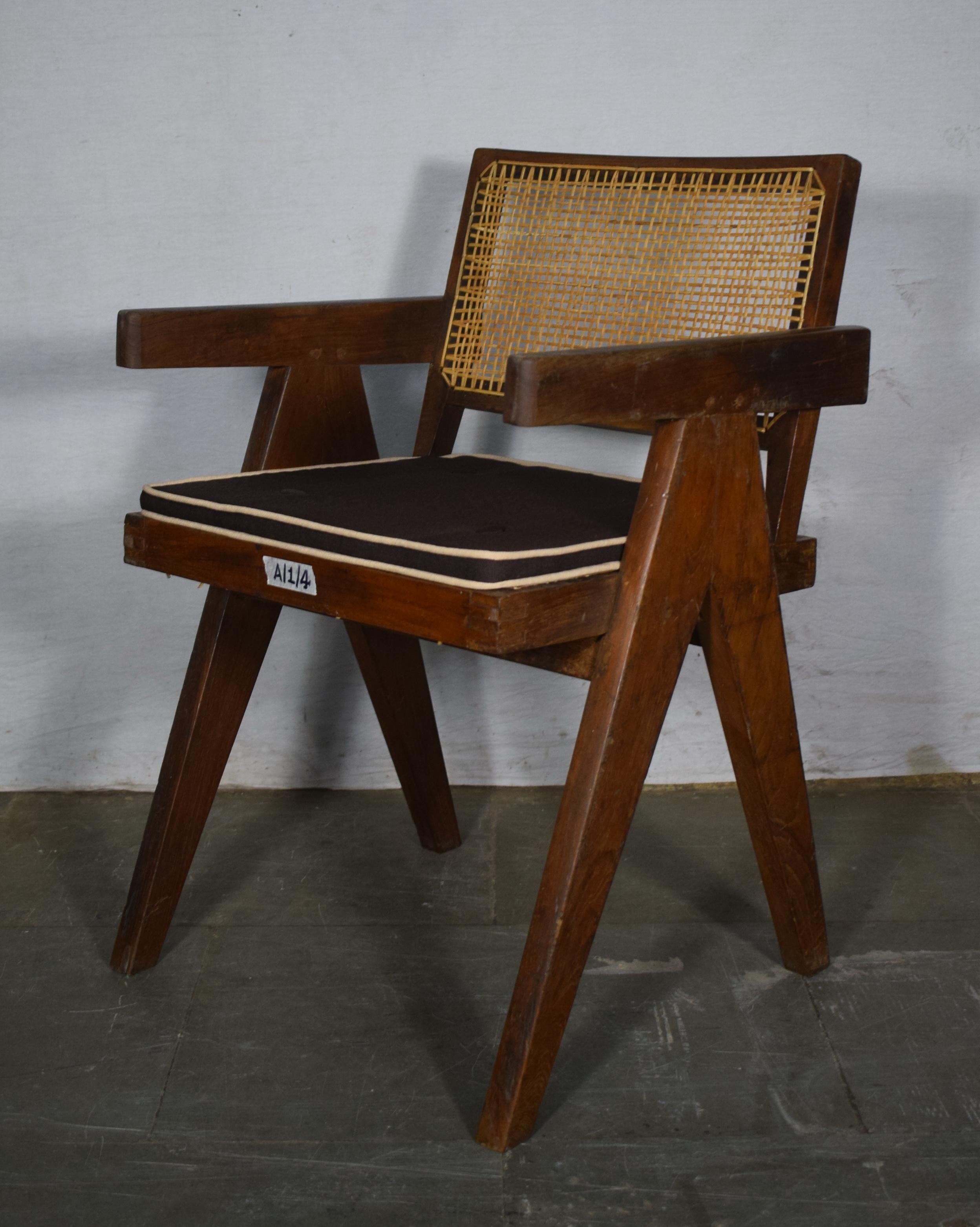 20th Century Pierre Jeanneret Set of 4 Chairs / Authentic Mid-Century Modern PJ-SI-28-B