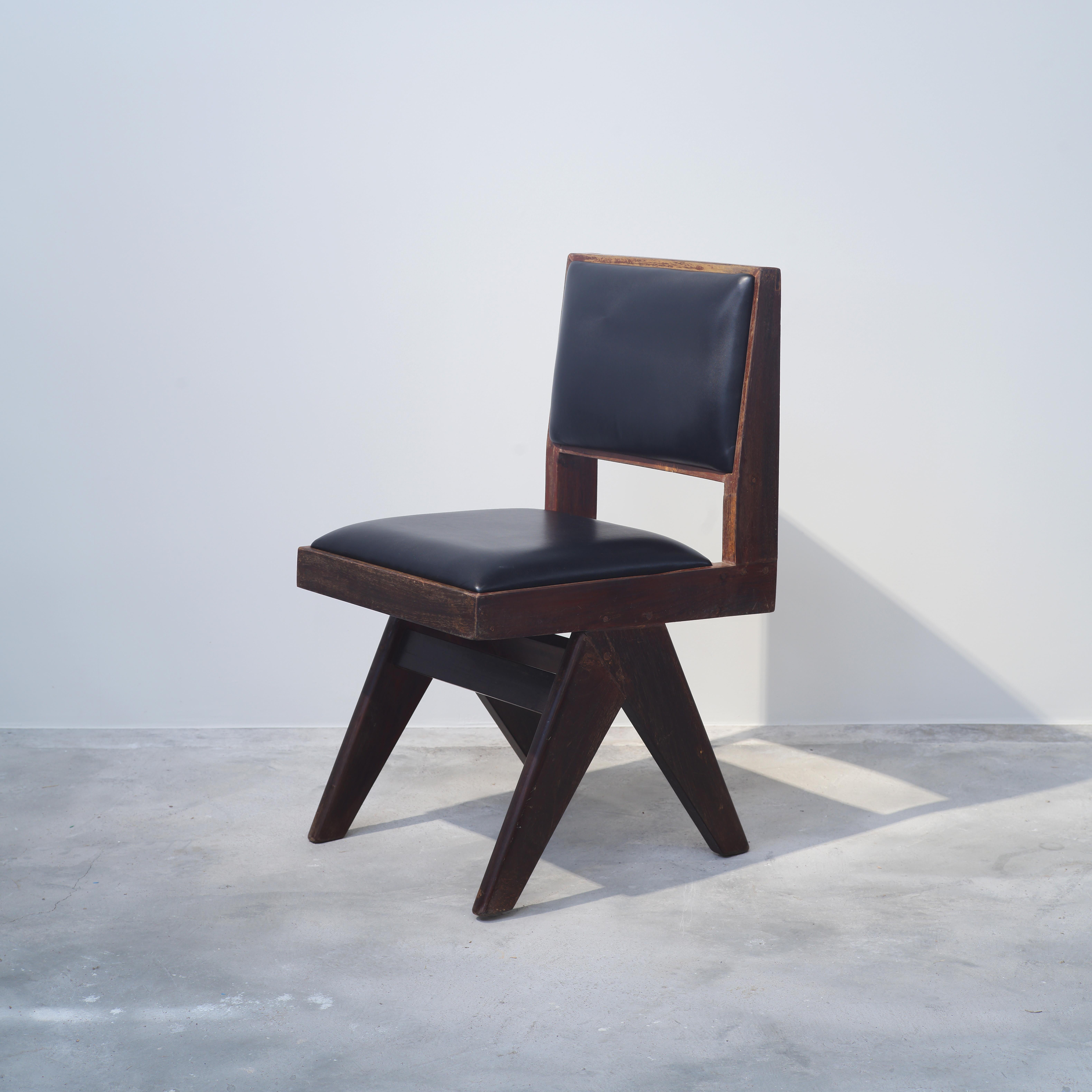 Pierre Jeanneret: 4er-Set Stühle PJ-SI-25-E / Authentischer Mid-Century-Modern-Set (Mitte des 20. Jahrhunderts) im Angebot