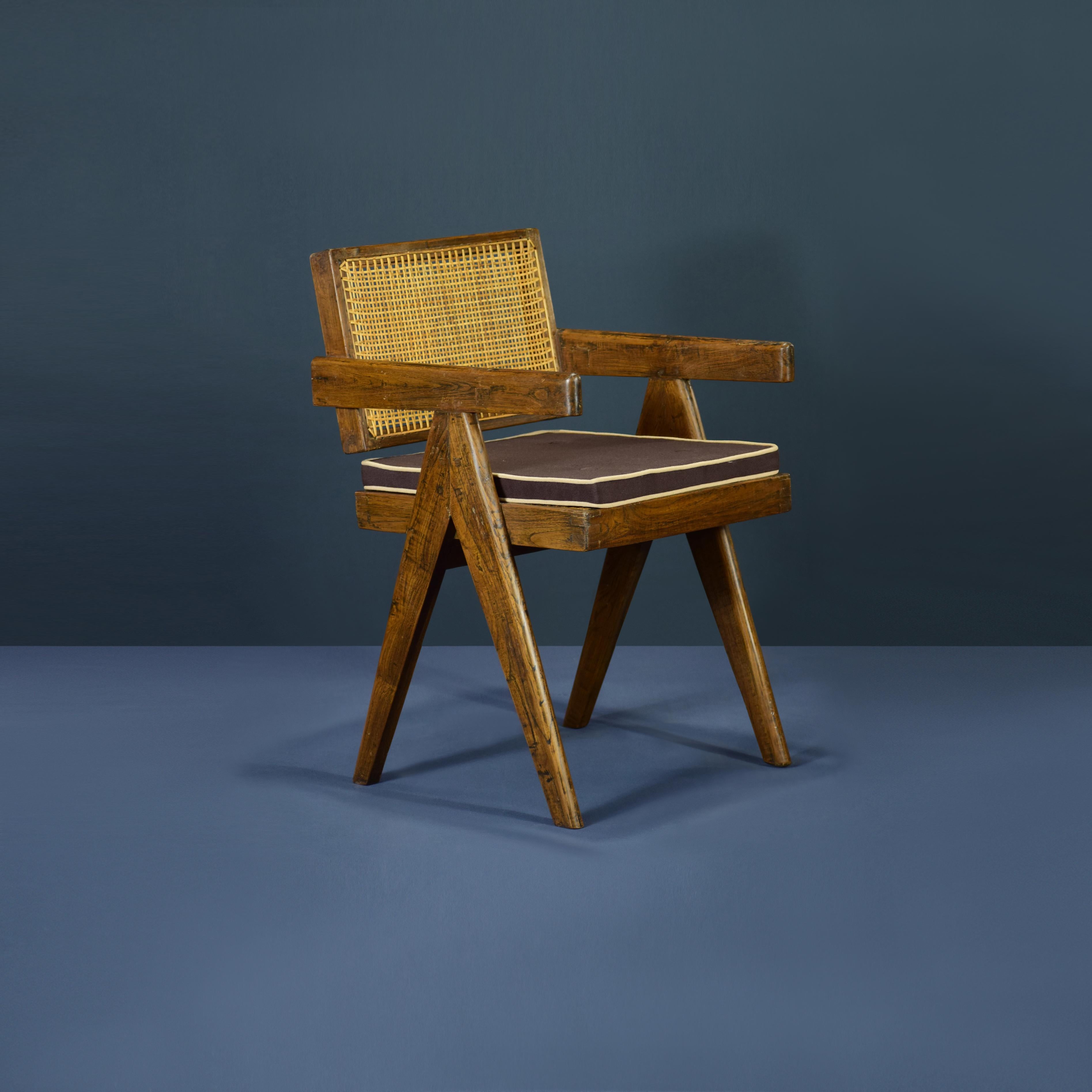 Pierre Jeanneret: 4er-Set Stühle, PJ-SI-28-A, authentisch, Mid-Century Modern im Angebot 5
