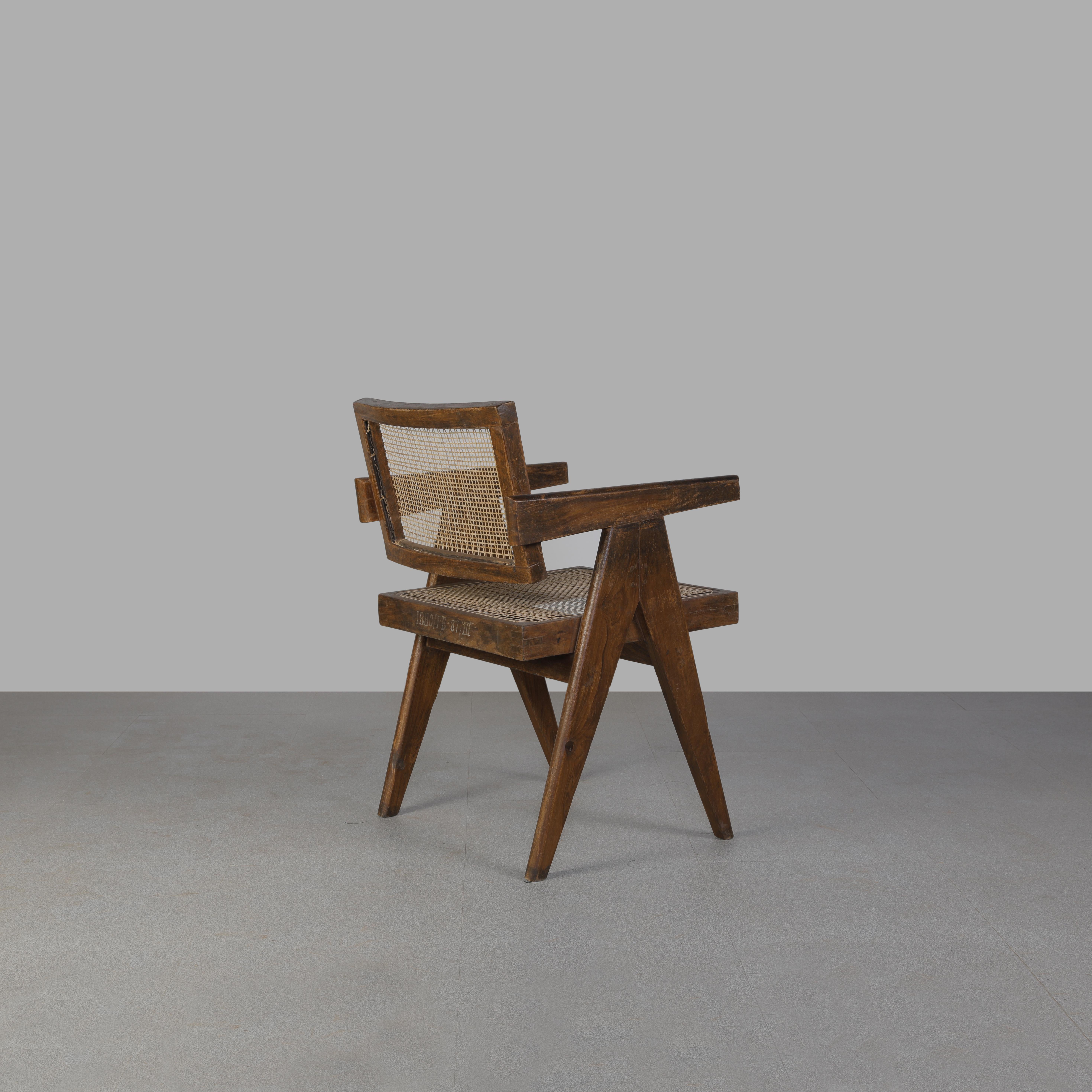 Pierre Jeanneret Set of 4 Chairs PJ-SI-28-A / Authentic Mid-Century Modern In Good Condition In Zu�̈rich, CH