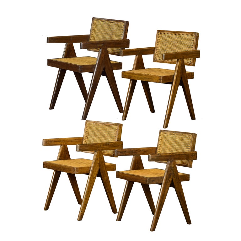 Photo inspiration: Pierre Jeanneret Set Of 4 Chairs Pj Si 28 A Photo Inspiration