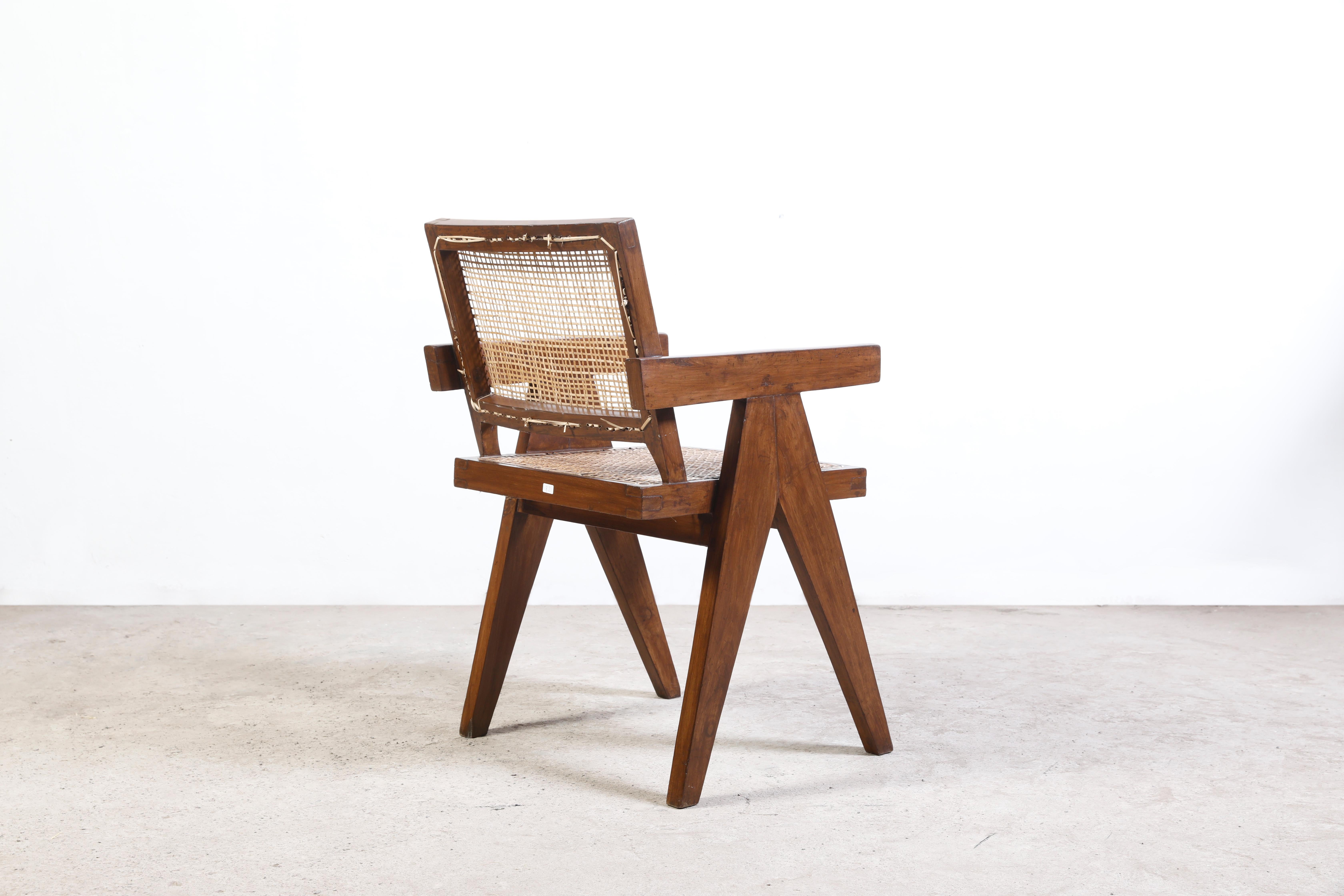 Pierre Jeanneret Set of 8 Chairs / Authentic Mid-Century Modern PJ-SI-28-B For Sale 5