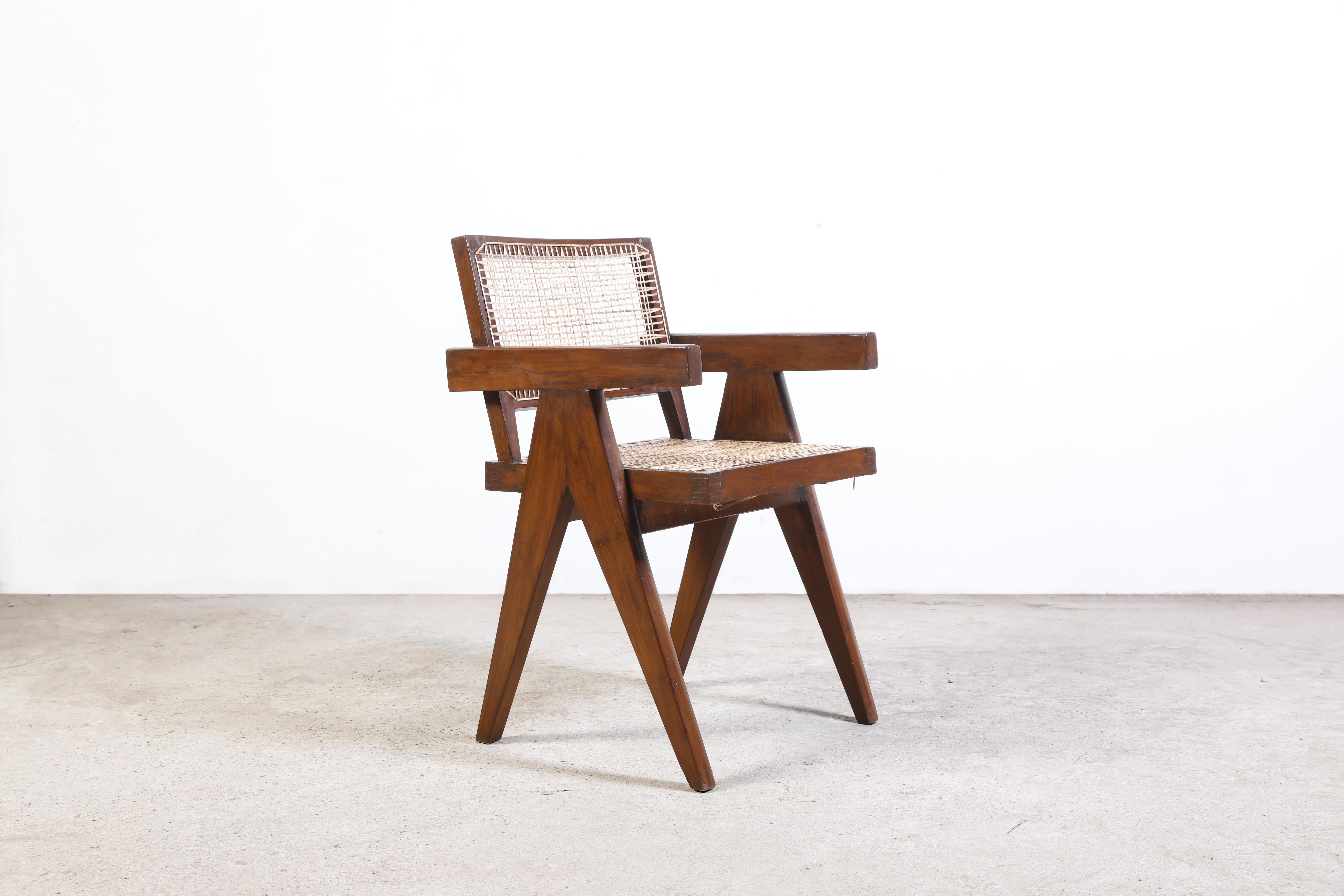 Pierre Jeanneret Set of 8 Chairs / Authentic Mid-Century Modern PJ-SI-28-B For Sale 6