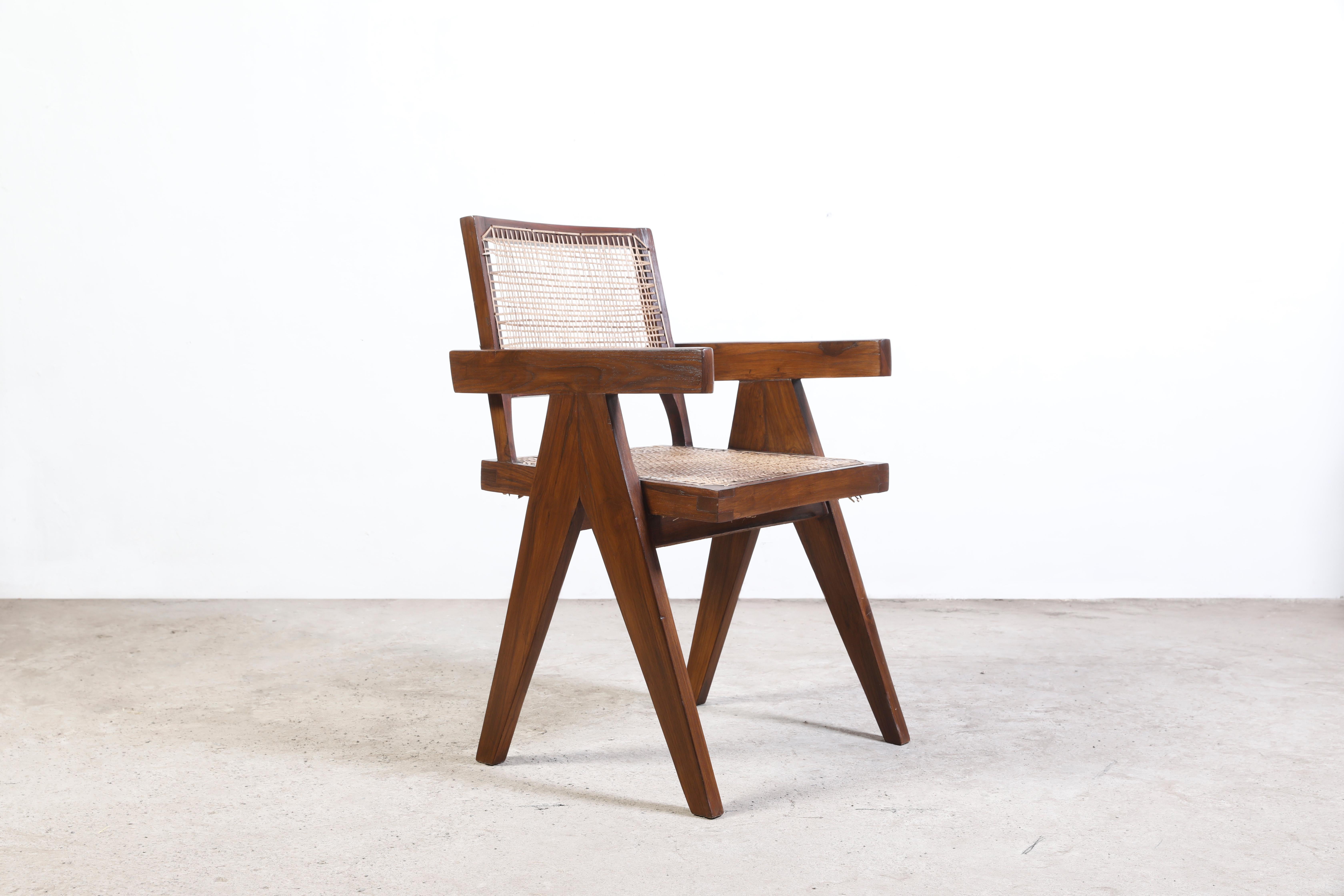 Pierre Jeanneret Set of 8 Chairs / Authentic Mid-Century Modern PJ-SI-28-B For Sale 10