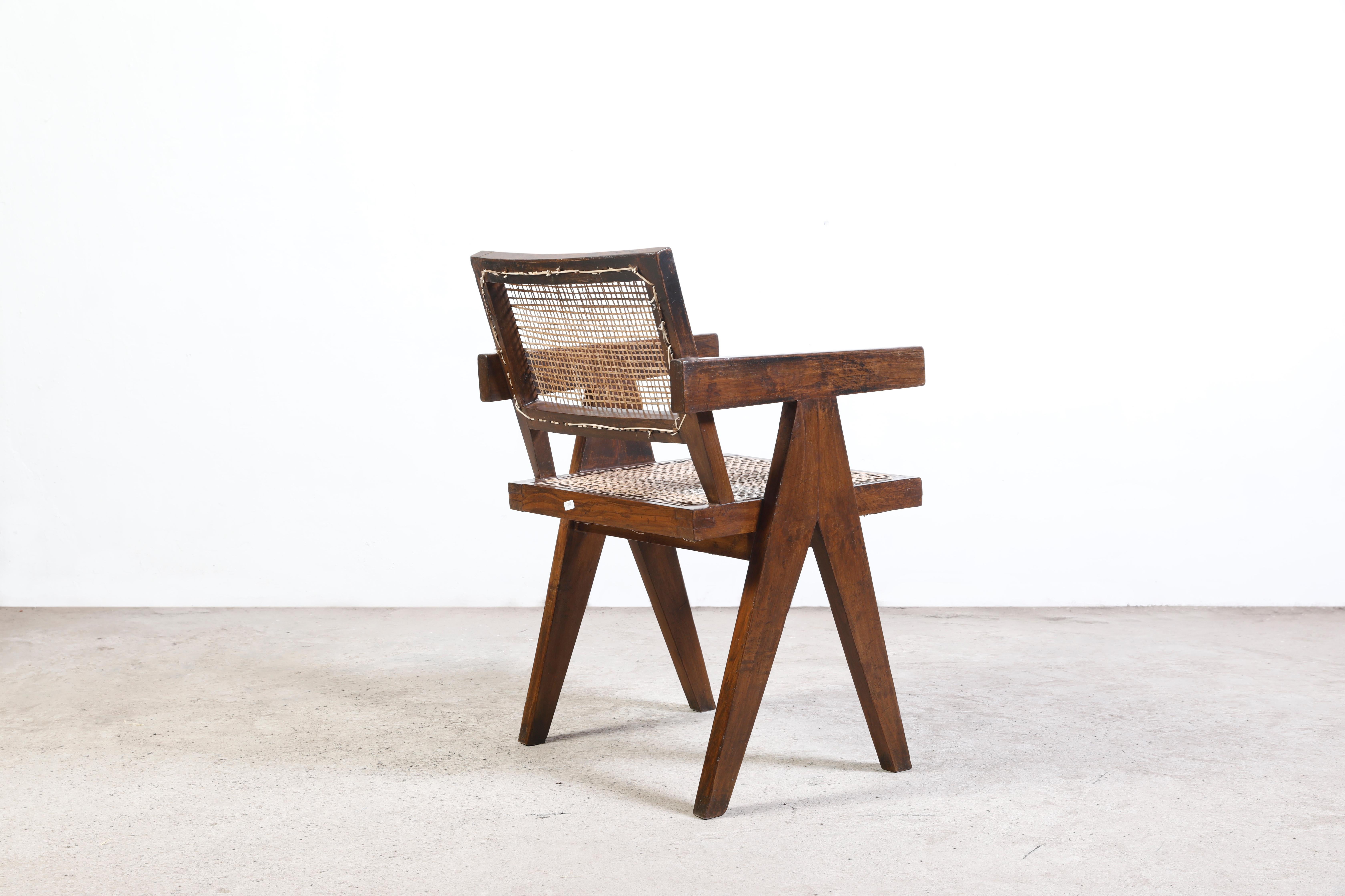 Pierre Jeanneret Set of 8 Chairs / Authentic Mid-Century Modern PJ-SI-28-B For Sale 1