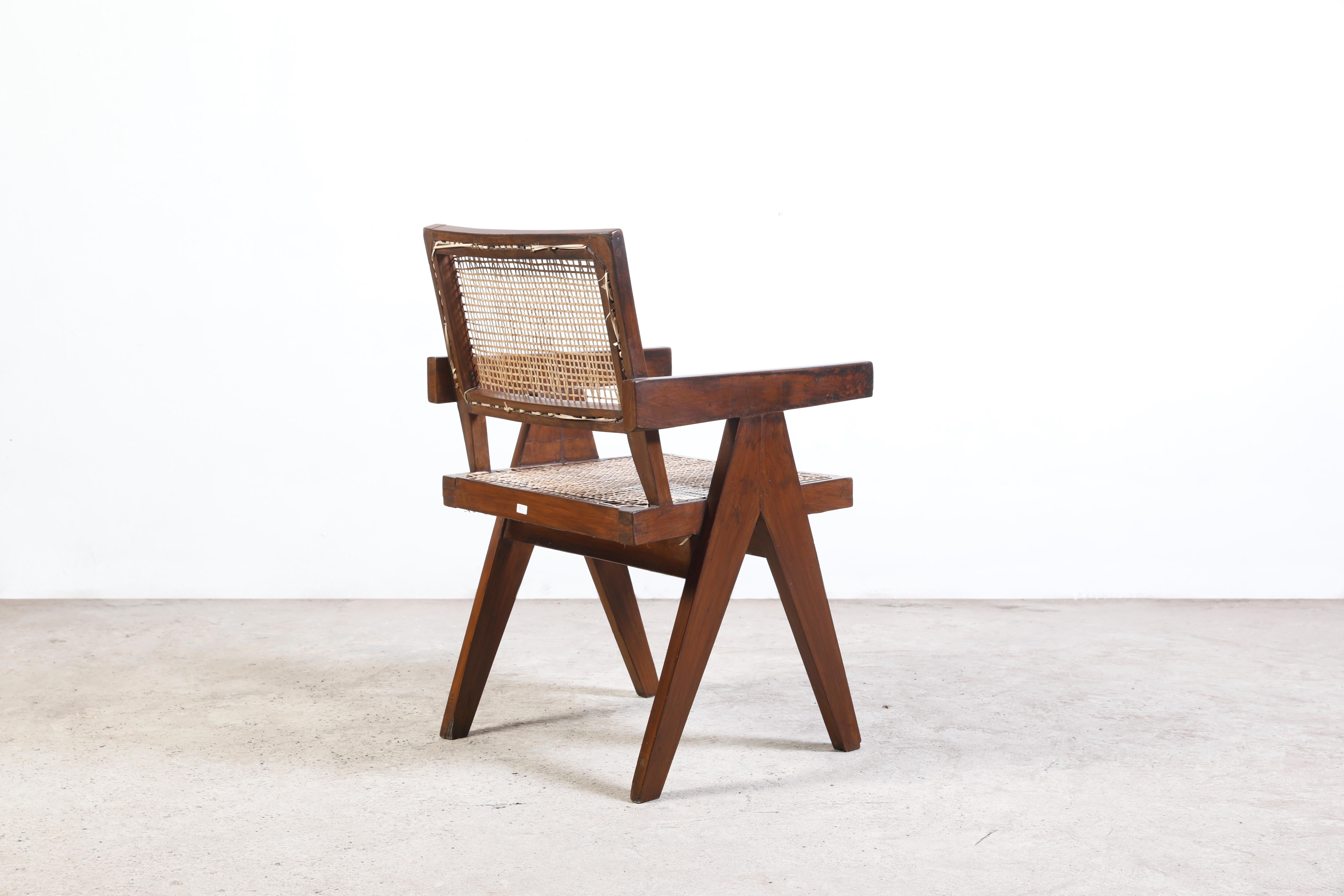 Pierre Jeanneret Set of 8 Chairs / Authentic Mid-Century Modern PJ-SI-28-B For Sale 3