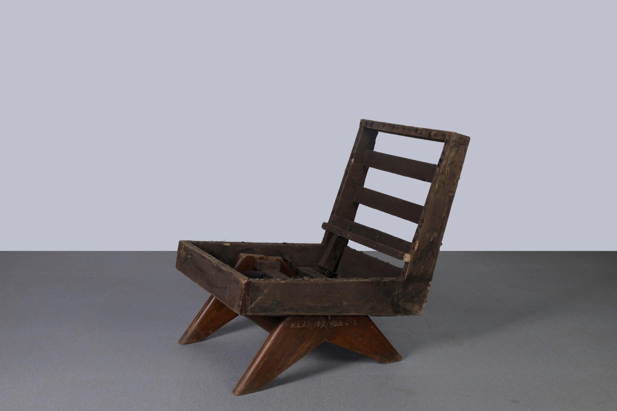 Pierre Jeanneret Sofasessel PJ-SI-36-A- Satz von 4 (Indisch) im Angebot