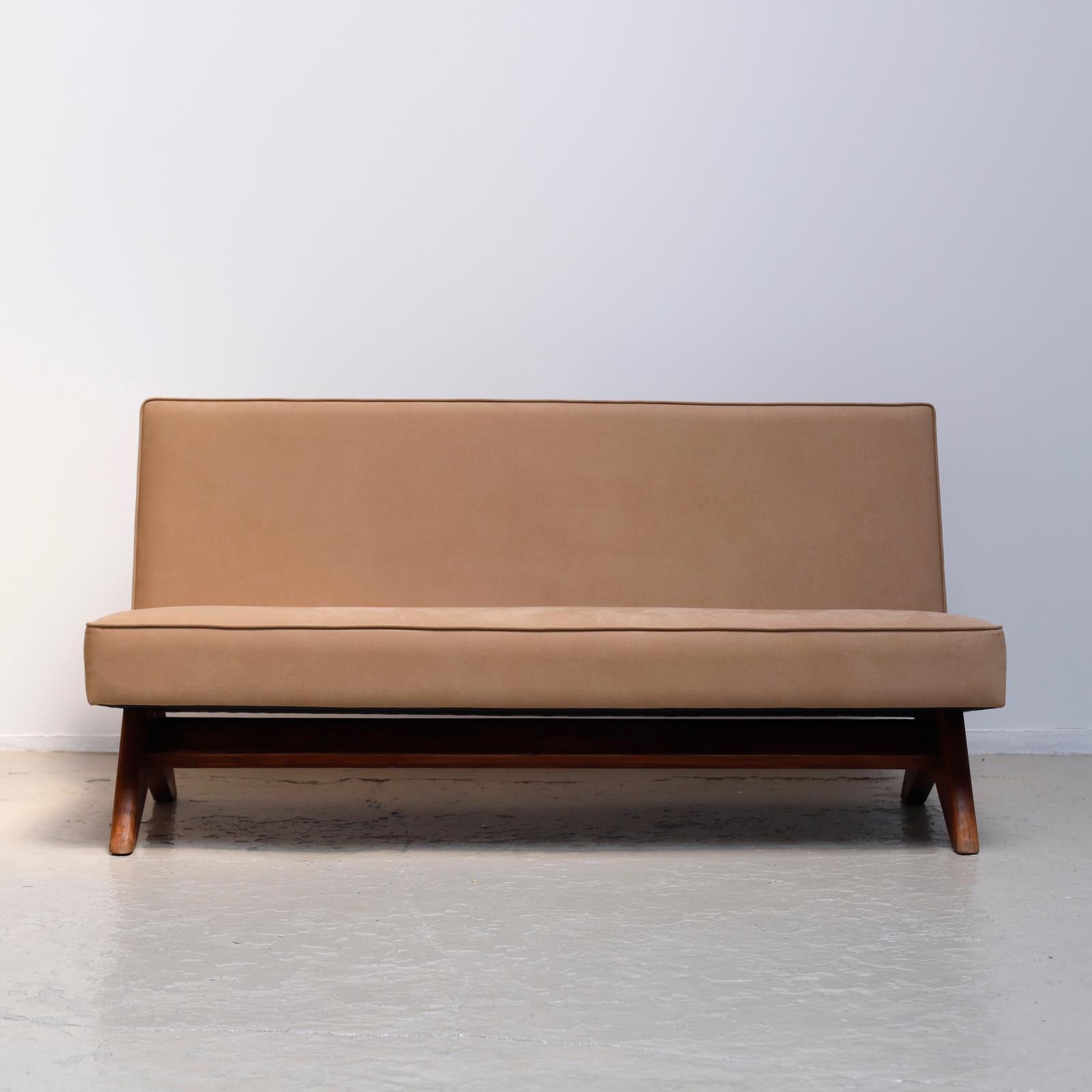 Pierre Jeanneret Sofa from Chandigarh, India In Excellent Condition In Edogawa-ku Tokyo, JP