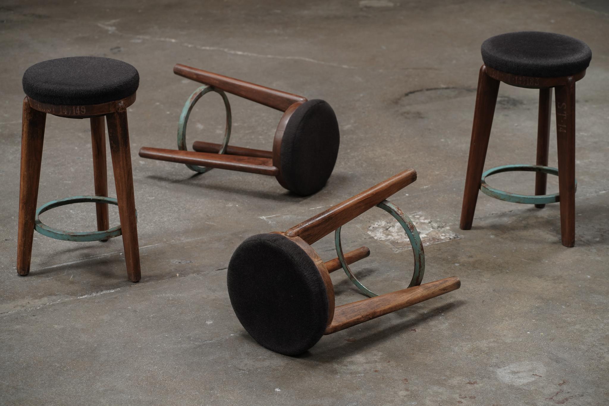 Fabric, COM

A tribute to timeless design, these Pierre Jeanneret stools originate from Chandigarh, India, combining iconic form with modern comfort. The classic silhouette, characterized by clean lines and architectural presence, is softened by