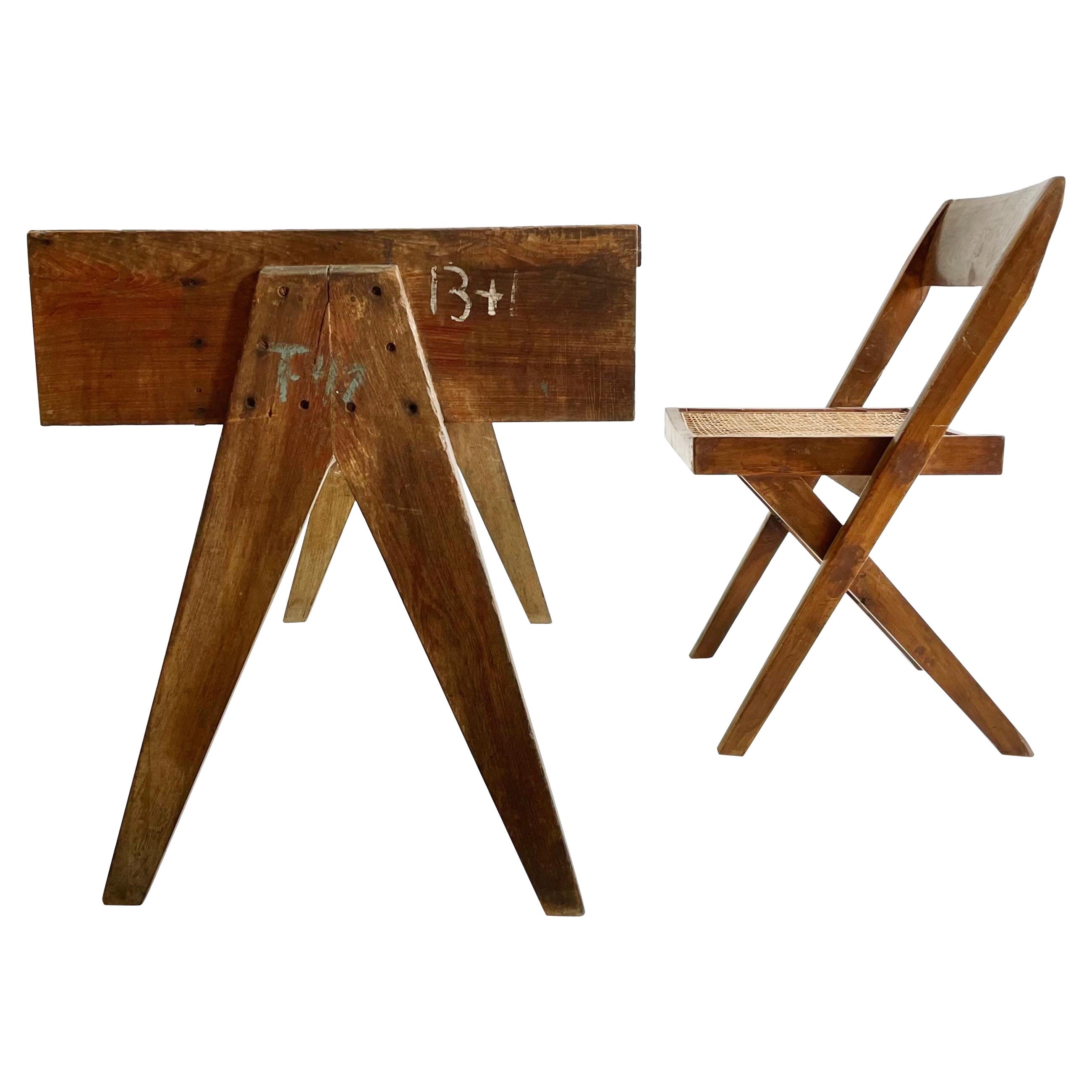 Pierre Jeanneret Student-Schreibtisch und Bibliotheksstuhl