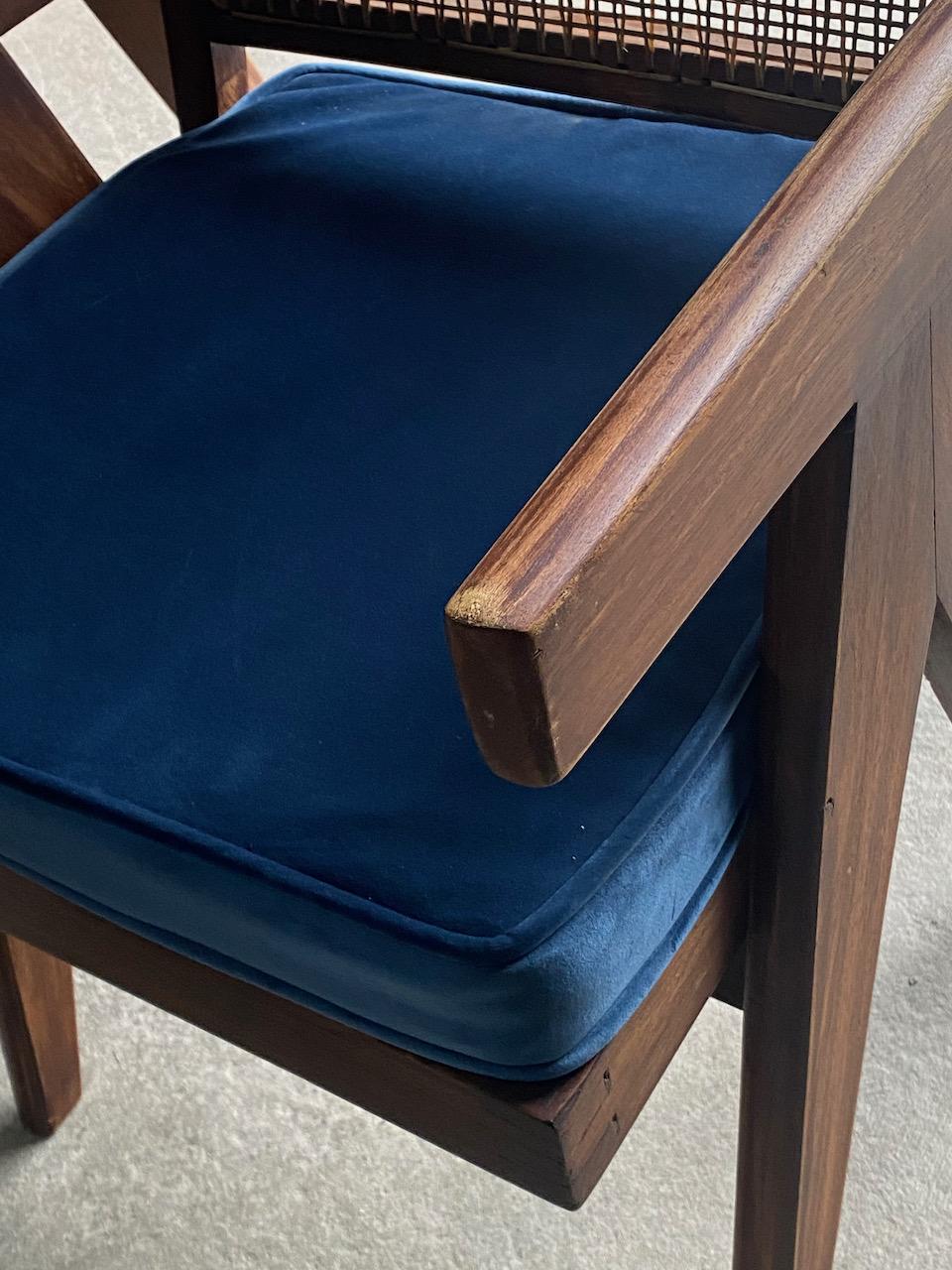 Pierre Jeanneret Student Library Desk & V Leg Chair Chandigarh 5