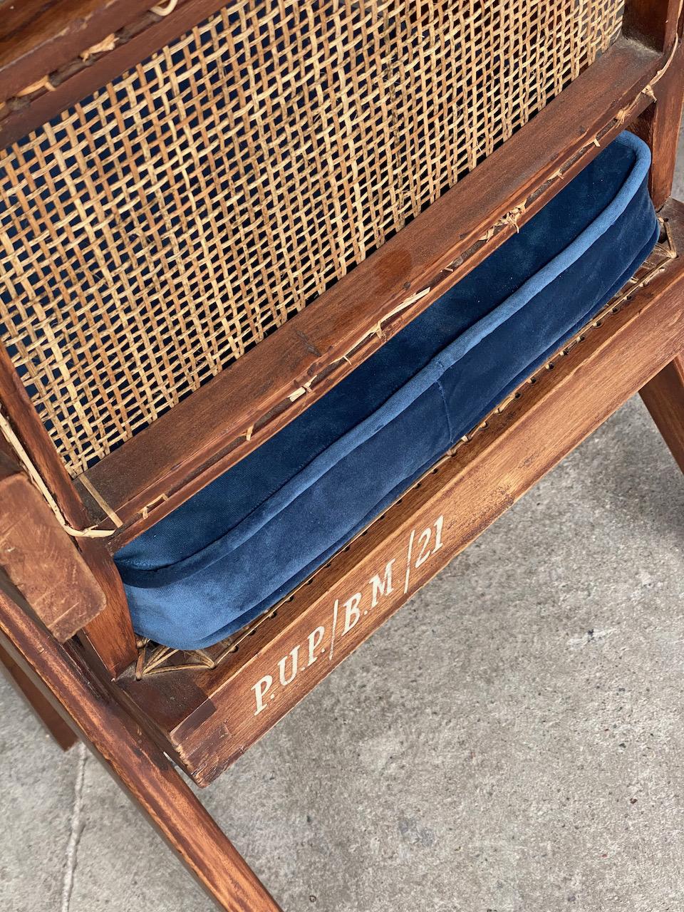 Pierre Jeanneret Student Library Desk & V Leg Chair Chandigarh 3