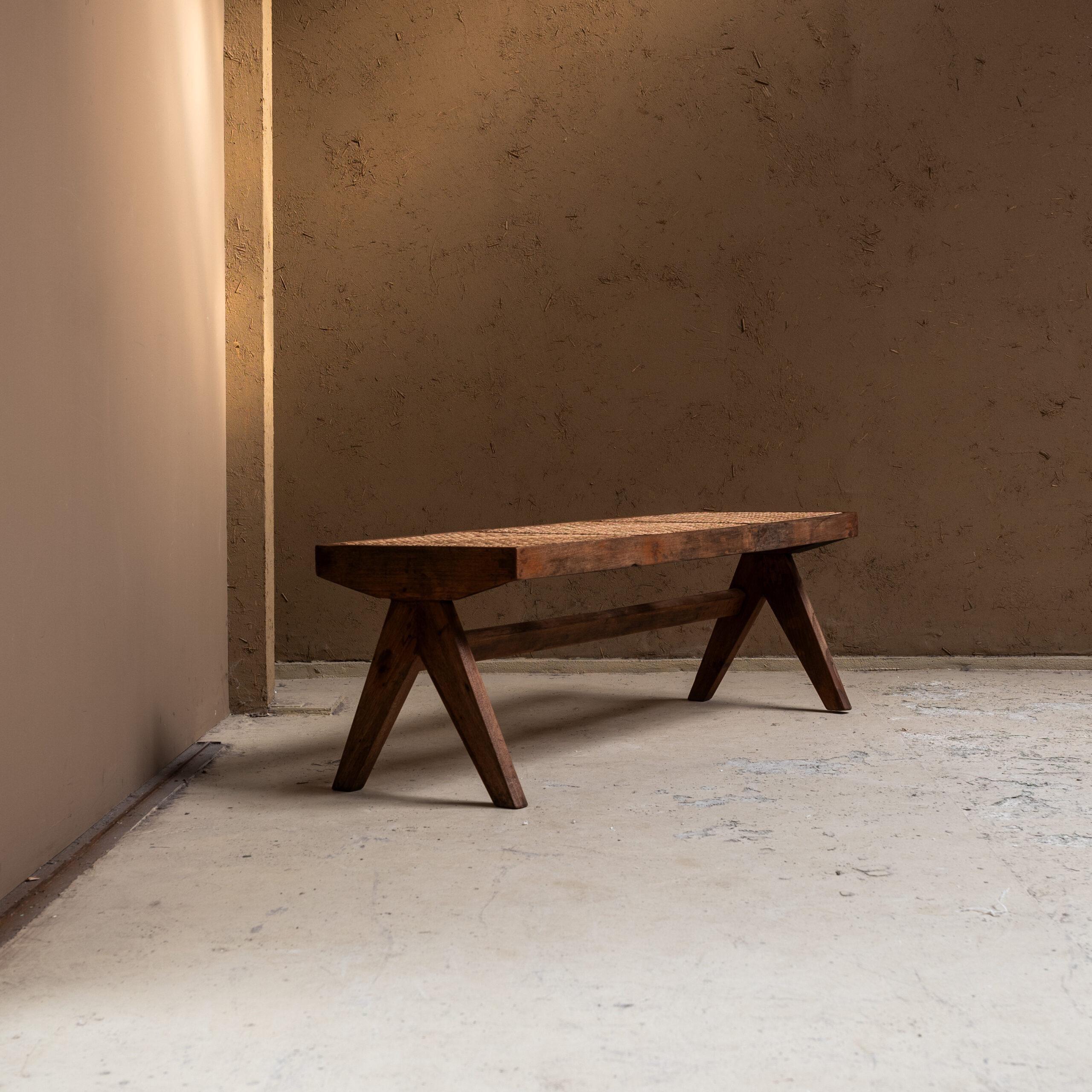 A rare and authentic example from the Chandigarh project in India, this teak bench by Pierre Jeanneret reflects the architect’s rational yet sculptural design language. Characterized by its solid teak construction.

The design embodies Jeanneret’s