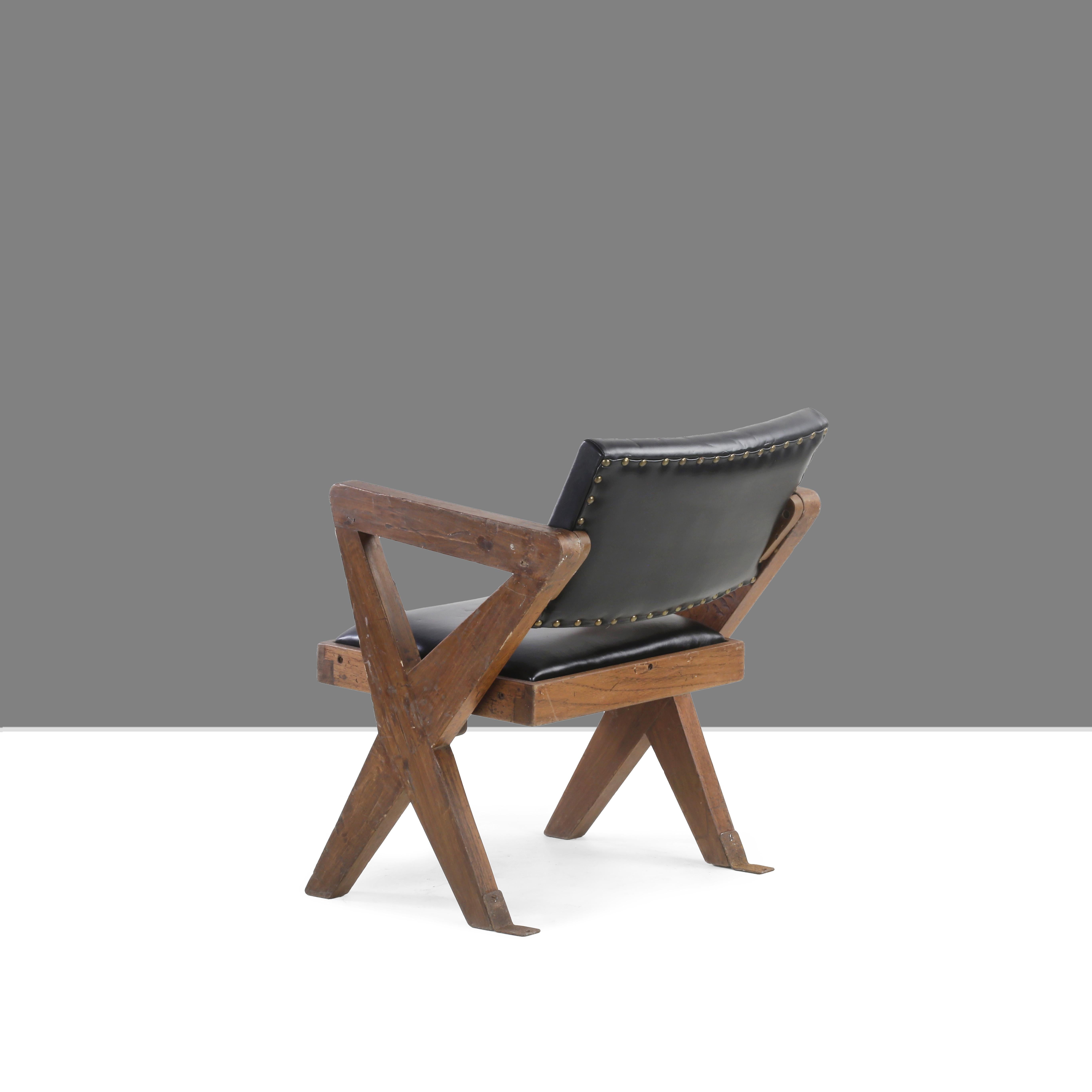 Hand-Crafted Pierre Jeanneret Teak & Leather Chair PJ-SI-49-A / Authentic Mid-Century Modern  For Sale