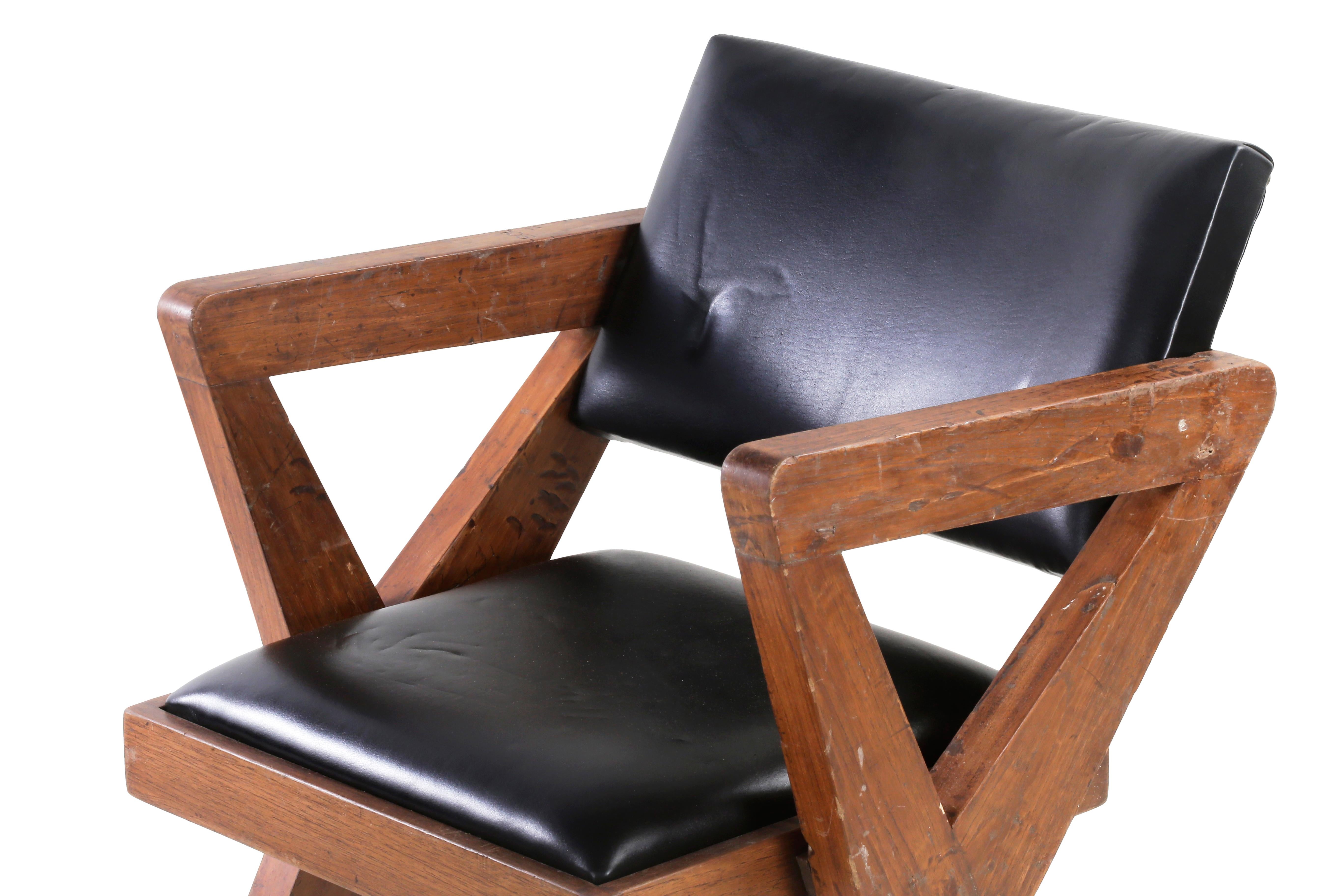 Pierre Jeanneret Teak & Leather Chair PJ-SI-49-A / Authentic Mid-Century Modern  For Sale 1